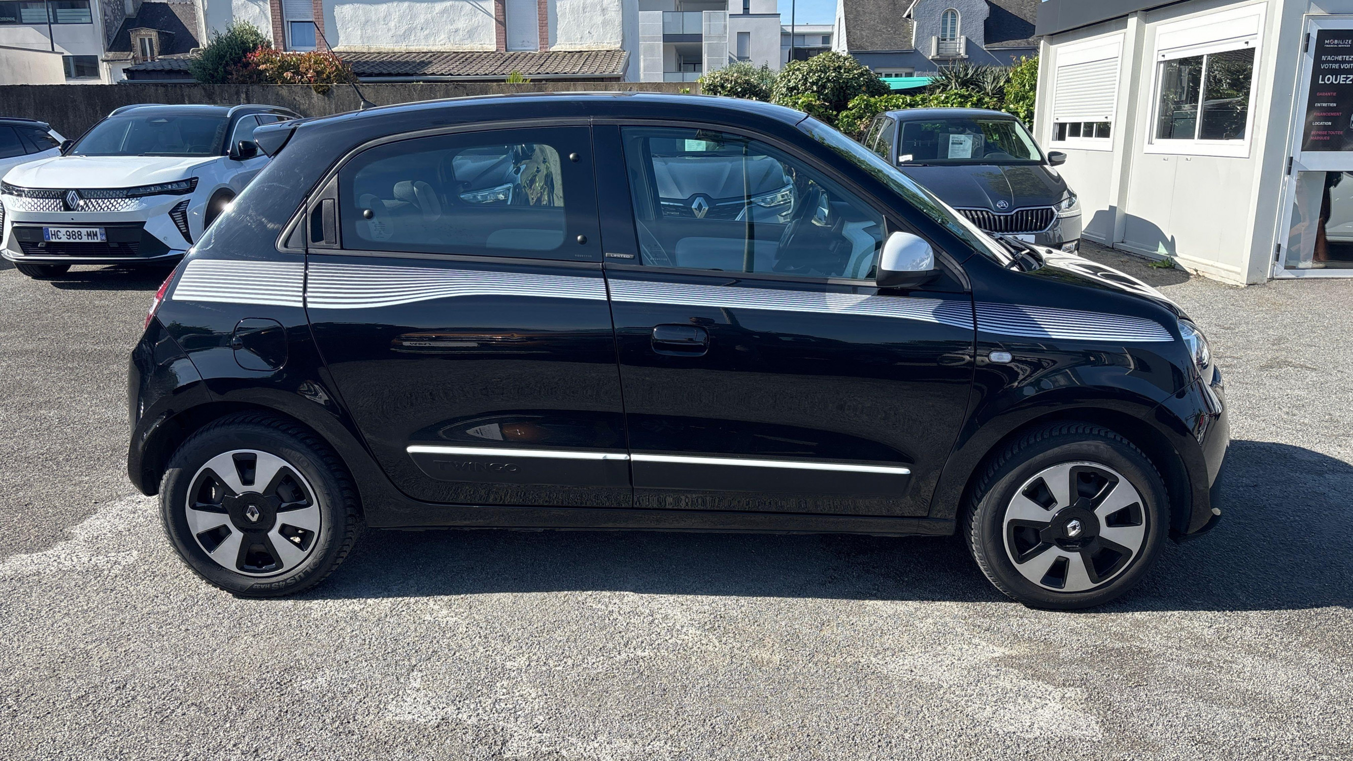 Vente en ligne Renault Twingo 3  1.0 SCe 70 au prix de 11 990 €