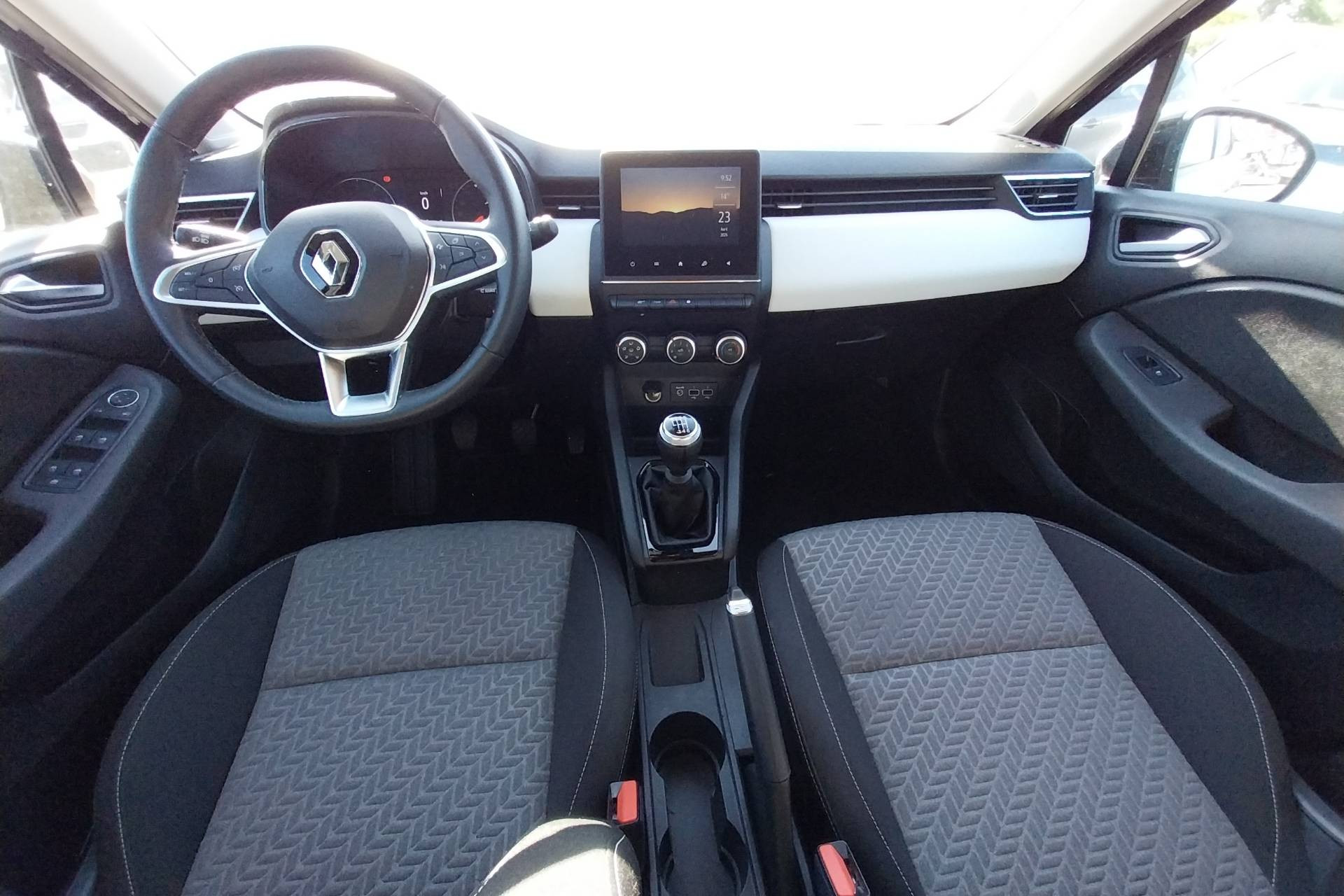 Vente en ligne Renault Clio 5 Clio TCe 90 au prix de 13 990 €