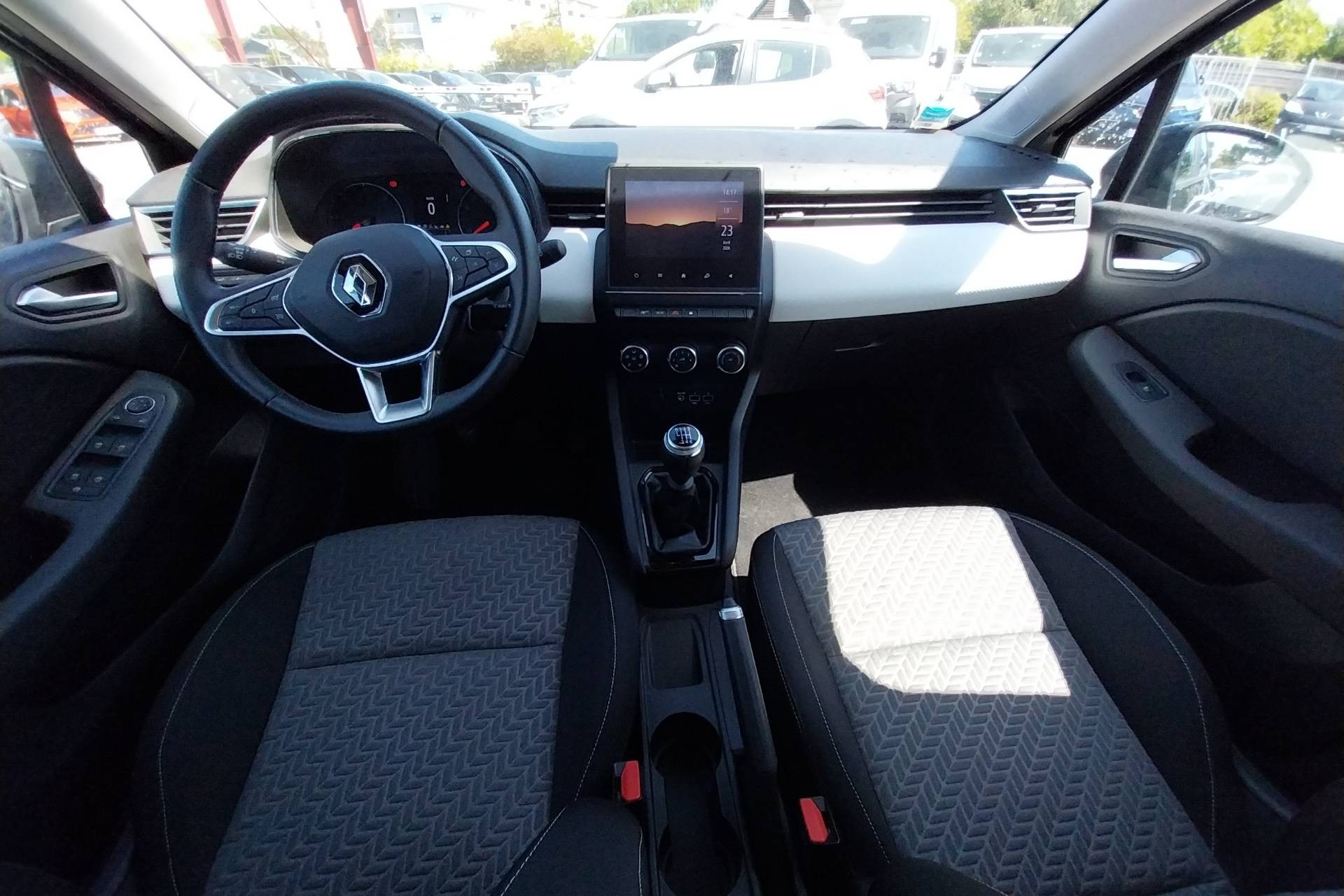 Vente en ligne Renault Clio 5 Clio Blue dCi 100 au prix de 15 990 €