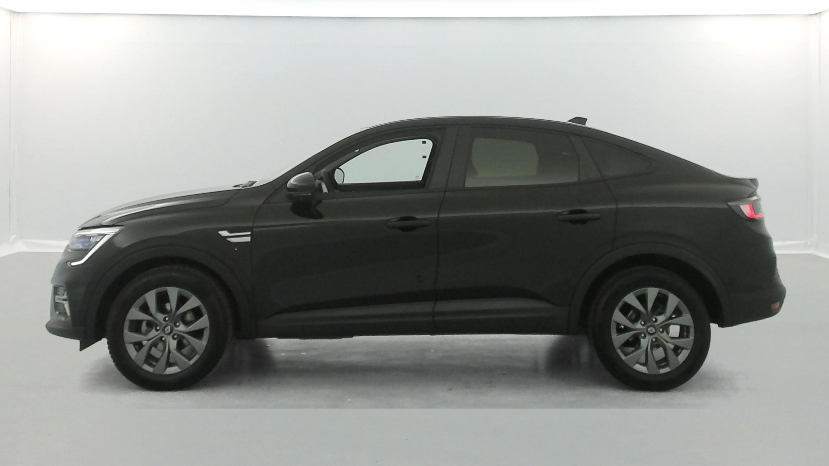 Vente en ligne Renault Arkana  mild hybrid 140 EDC GSR2 au prix de 19 270 €