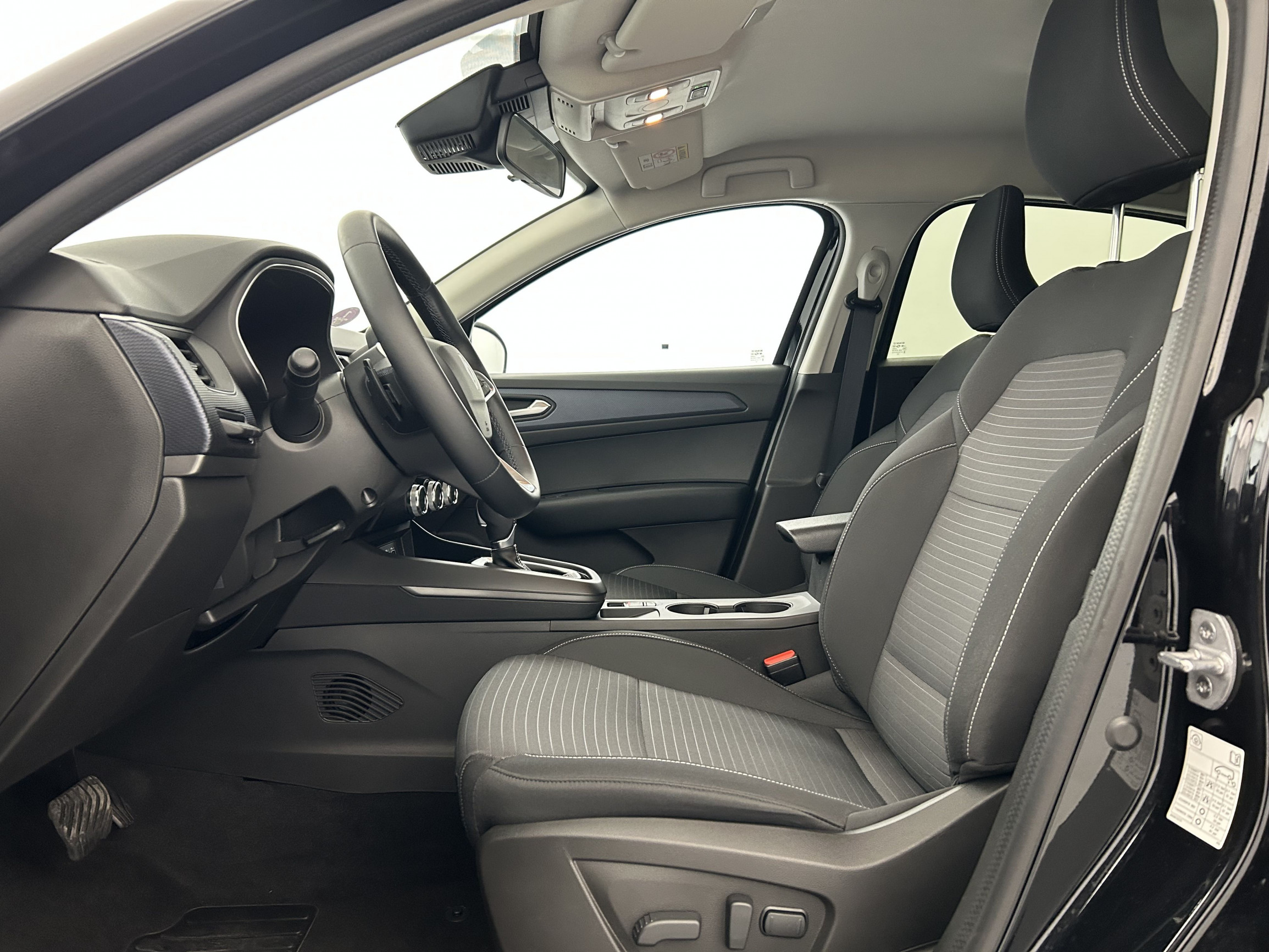 Vente en ligne Renault Arkana  mild hybrid 140 EDC GSR2 au prix de 19 270 €