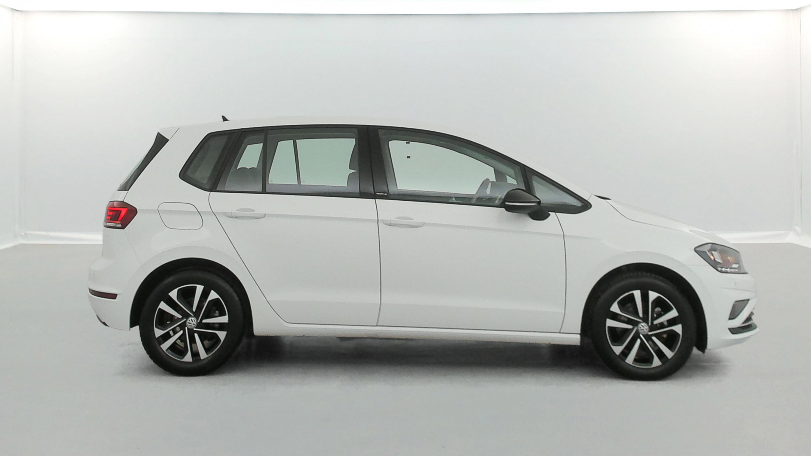 Vente en ligne Volkswagen Golf SW  1.5 TSI 150 EVO DSG7 au prix de 21 990 €