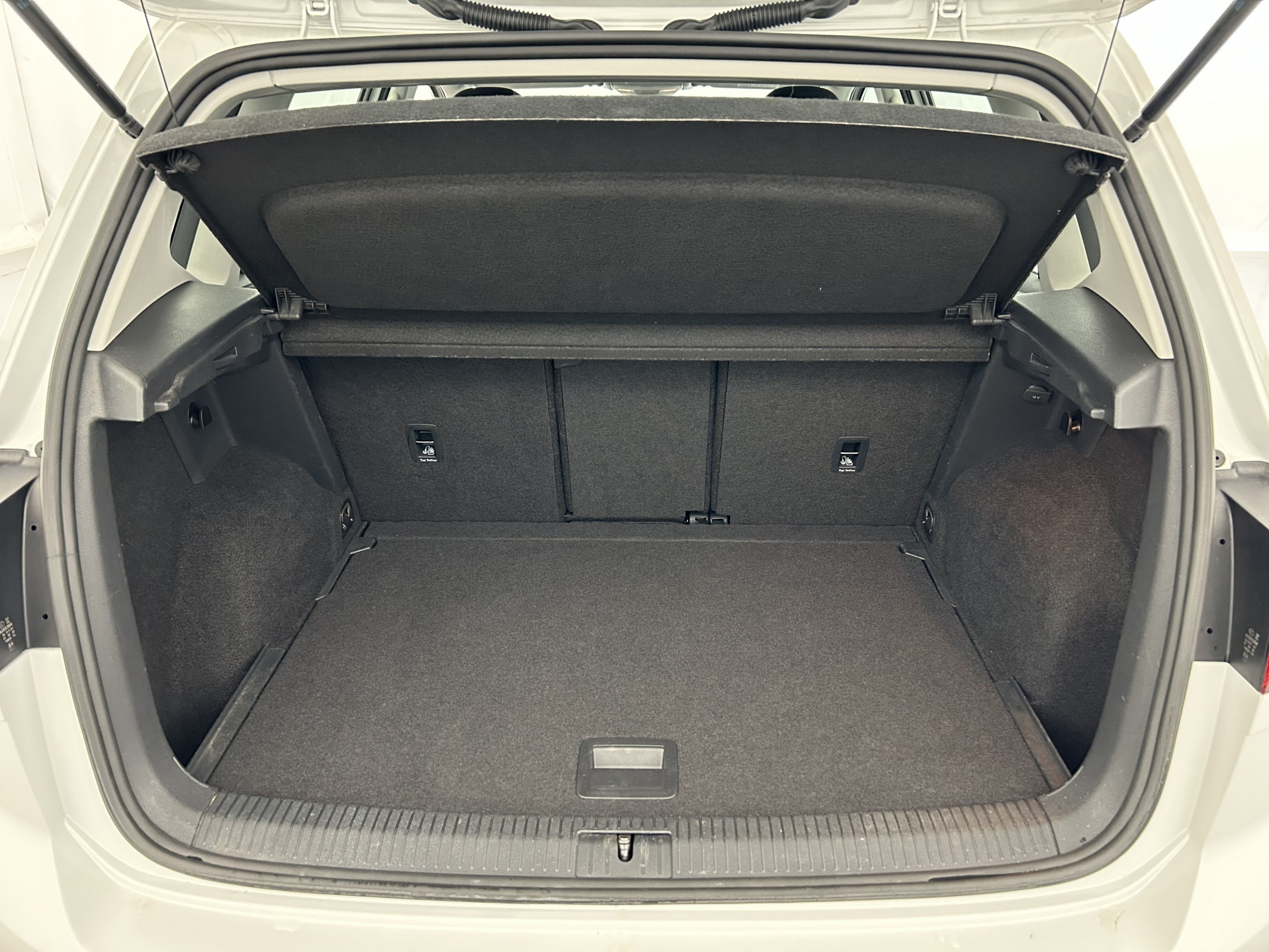 Vente en ligne Volkswagen Golf SW  1.5 TSI 150 EVO DSG7 au prix de 21 990 €