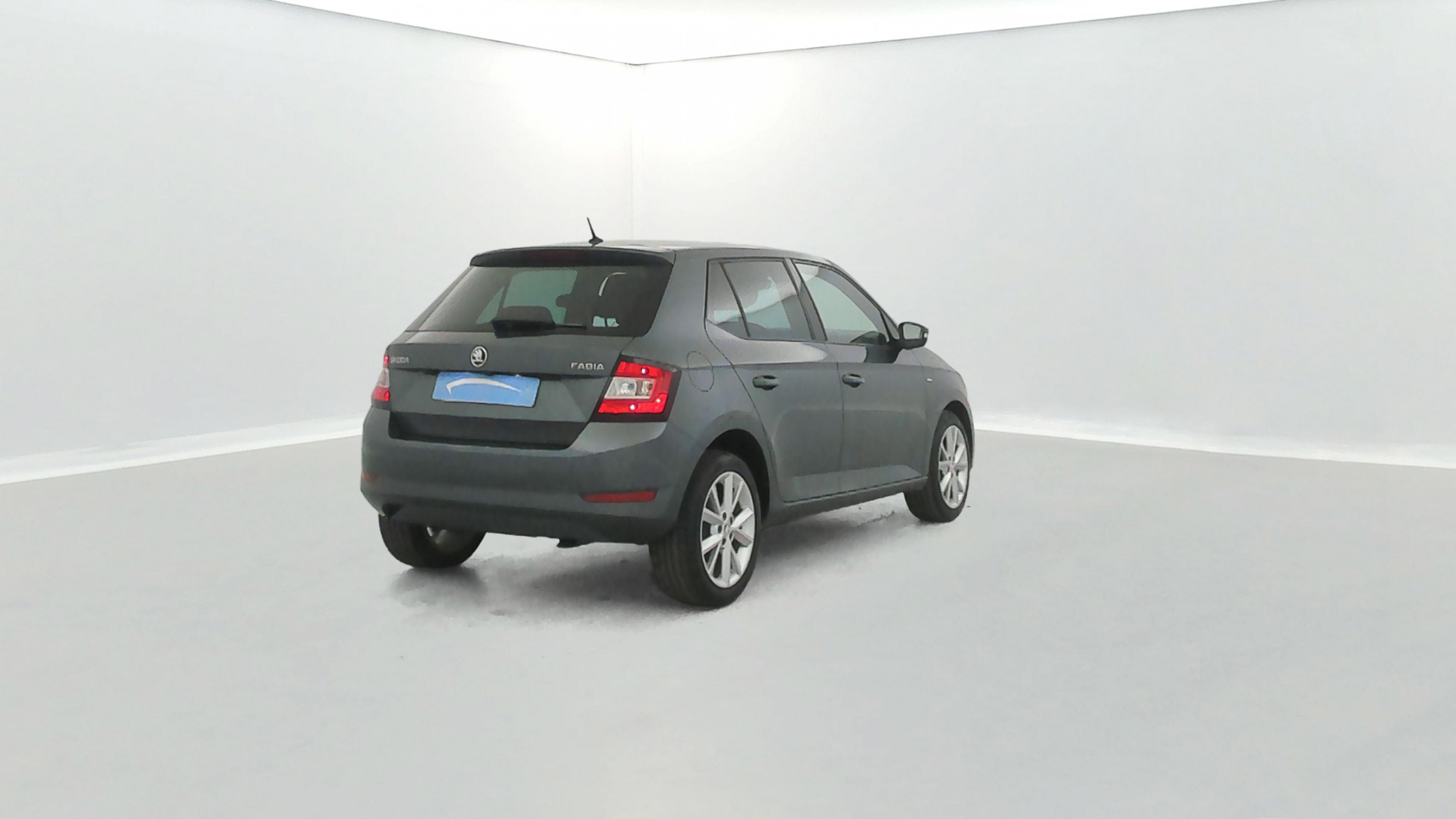 Vente en ligne Skoda Fabia  1.0 MPI 75 ch BVM5 au prix de 10 870 €