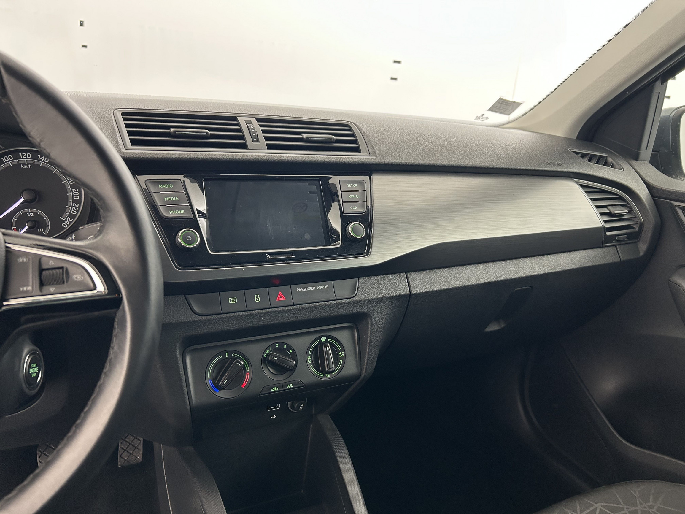 Vente en ligne Skoda Fabia  1.0 MPI 75 ch BVM5 au prix de 10 870 €