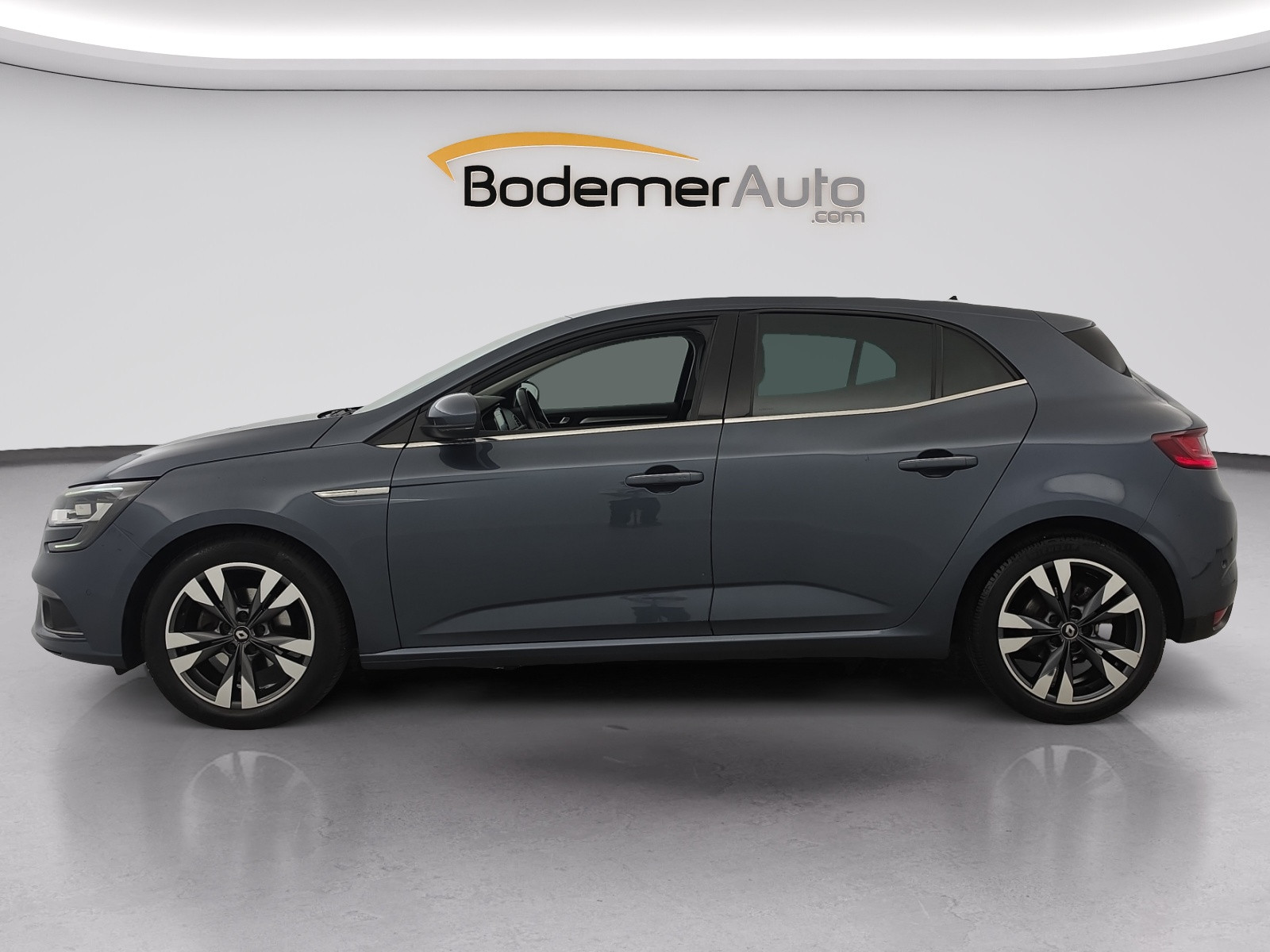 Vente en ligne Renault Megane 4 Mégane IV Berline TCe 140 EDC FAP au prix de 14 990 €