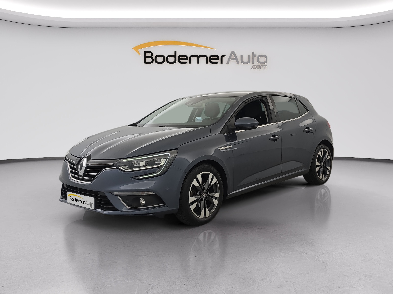 Renault Megane 4 Mégane IV Berline TCe 140 EDC FAP occasion de 2019 en vente à Auray