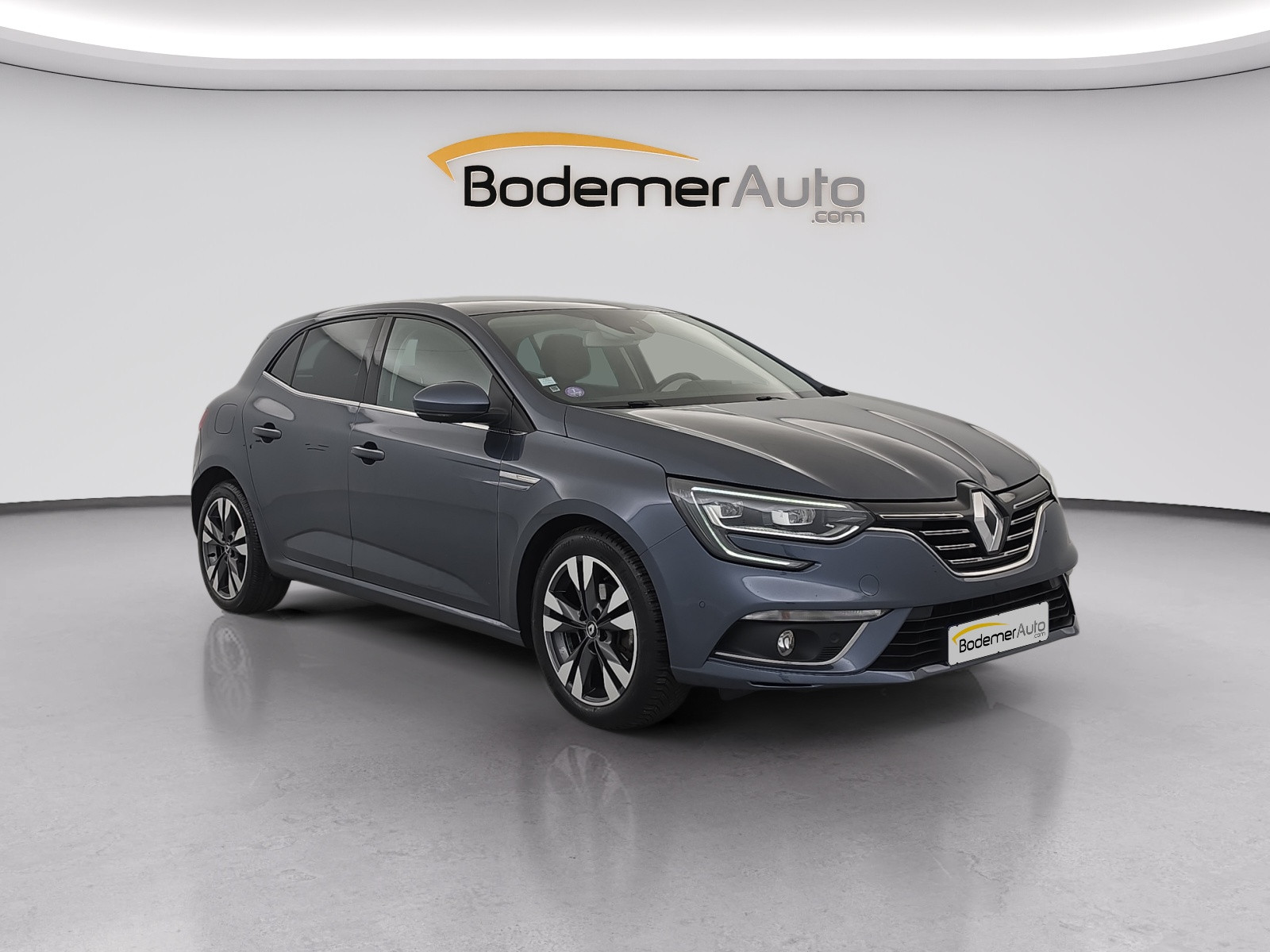Vente en ligne Renault Megane 4 Mégane IV Berline TCe 140 EDC FAP au prix de 14 990 €