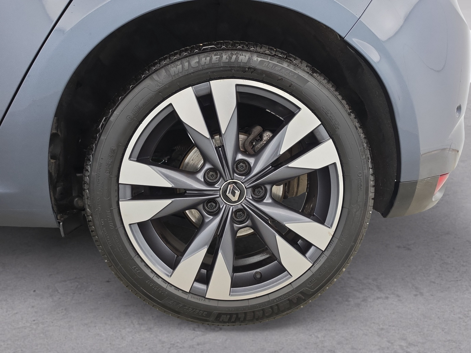 Vente en ligne Renault Megane 4 Mégane IV Berline TCe 140 EDC FAP au prix de 14 990 €