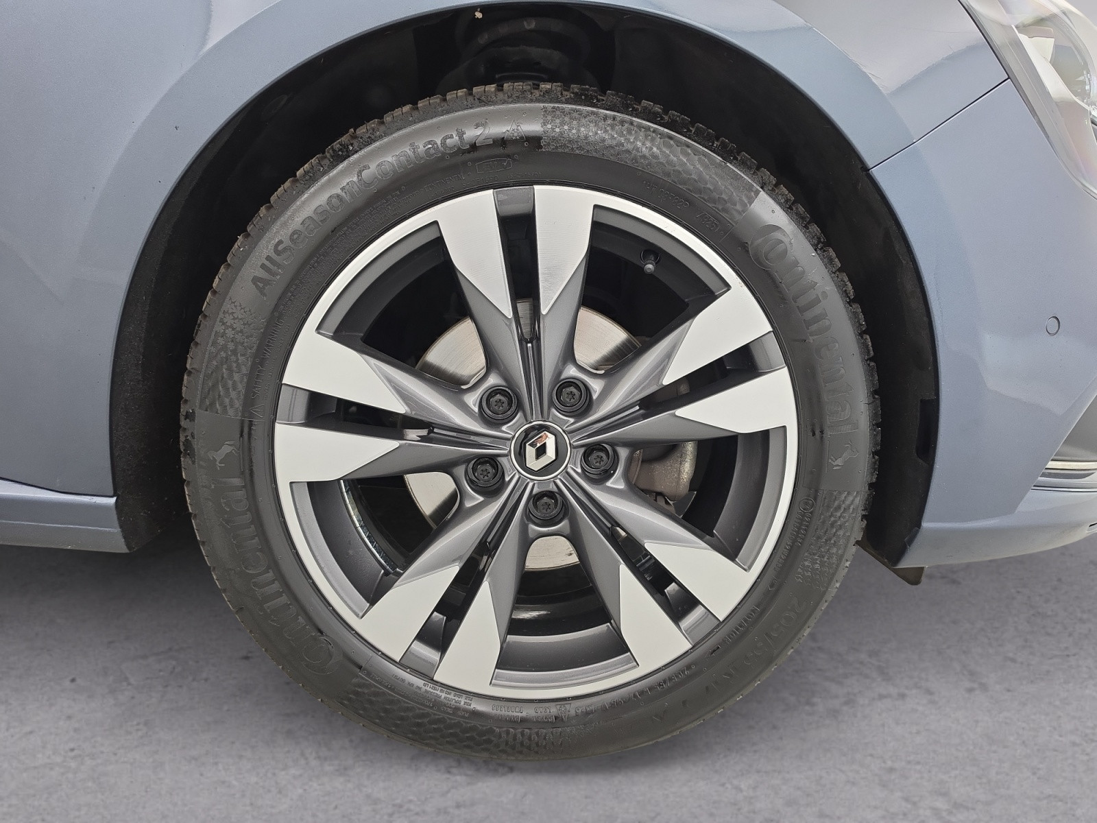 Vente en ligne Renault Megane 4 Mégane IV Berline TCe 140 EDC FAP au prix de 14 990 €