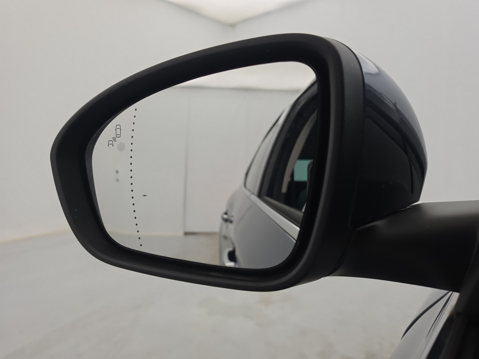 Vente en ligne Renault Megane 4 Mégane IV Berline TCe 140 EDC FAP au prix de 14 990 €