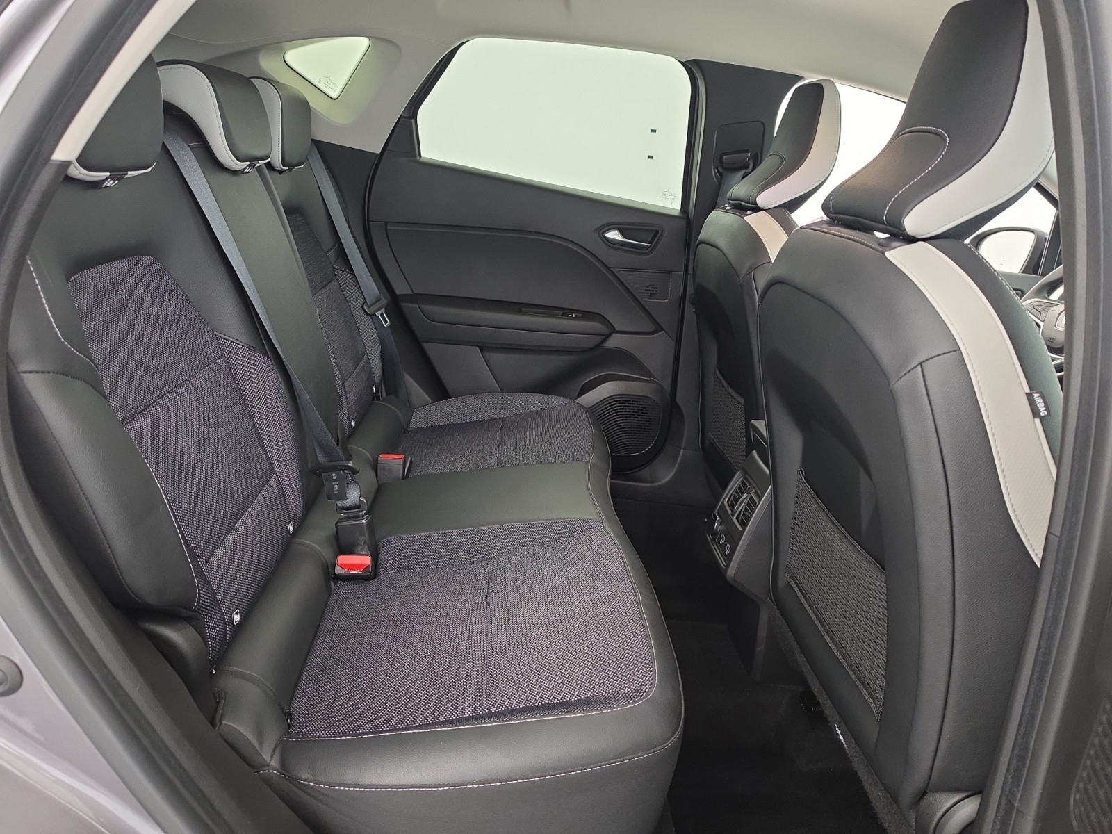 Vente en ligne Renault Captur  E-Tech hybride 145 au prix de 17 970 €