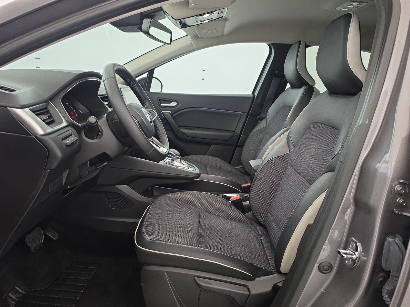 Vente en ligne Renault Captur  E-Tech hybride 145 au prix de 17 970 €