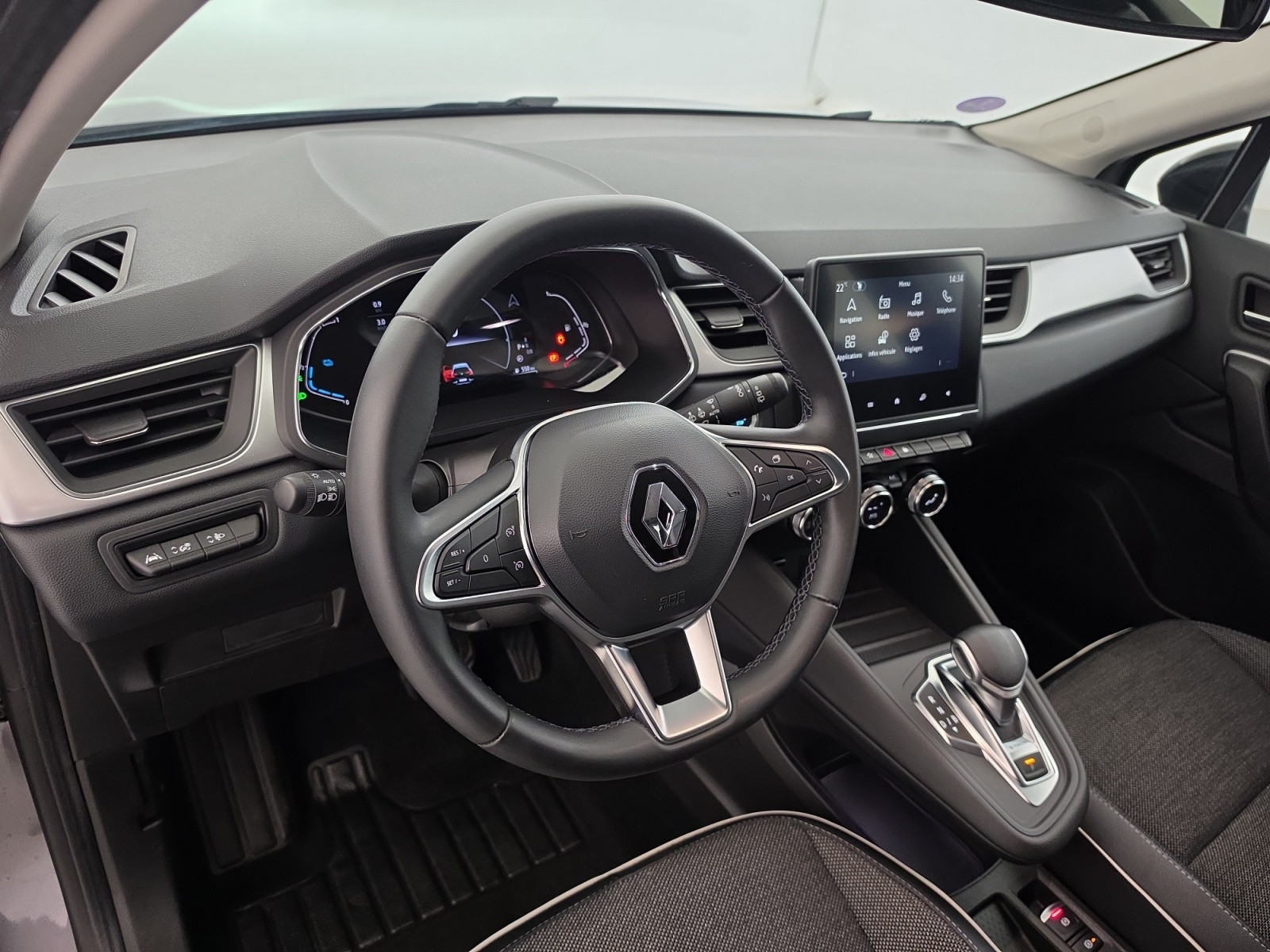 Vente en ligne Renault Captur  E-Tech hybride 145 au prix de 17 970 €