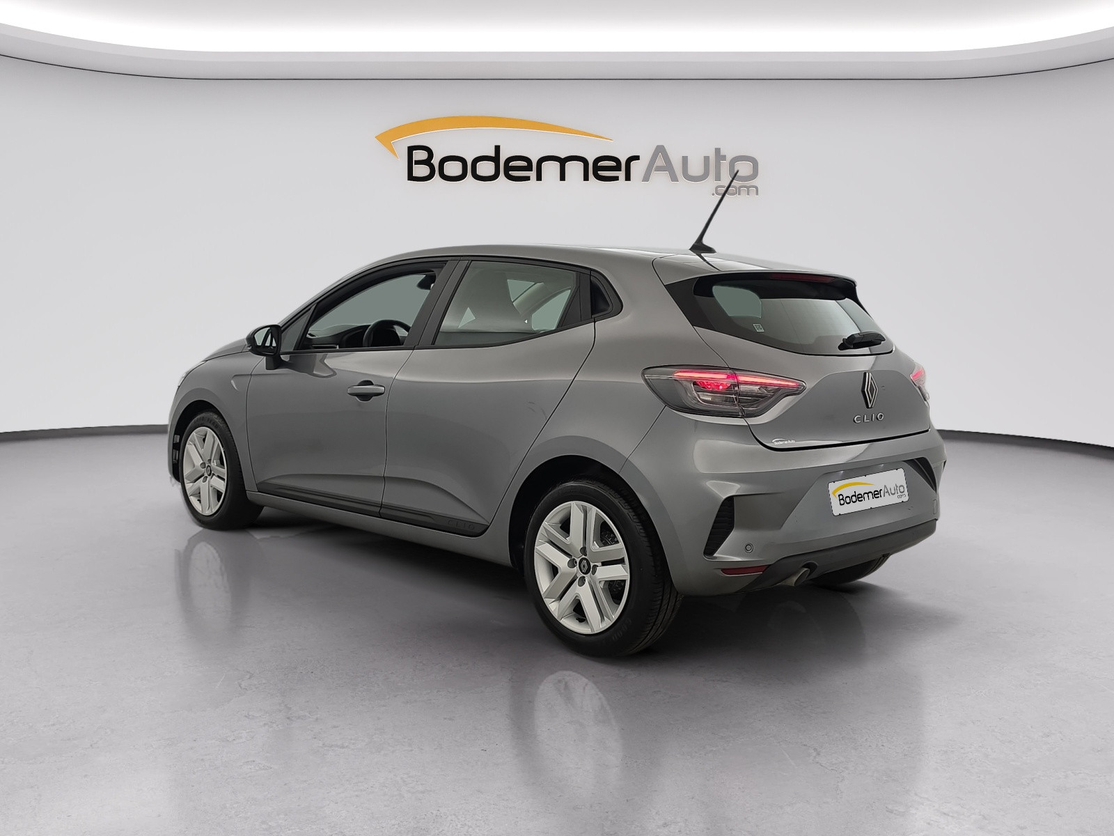 Vente en ligne Renault Clio 5 Clio TCe 90 au prix de 14 490 €