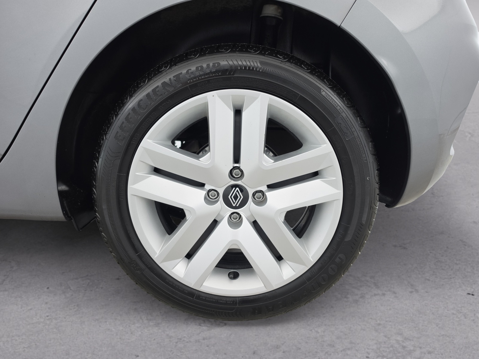 Vente en ligne Renault Clio 5 Clio TCe 90 au prix de 14 490 €