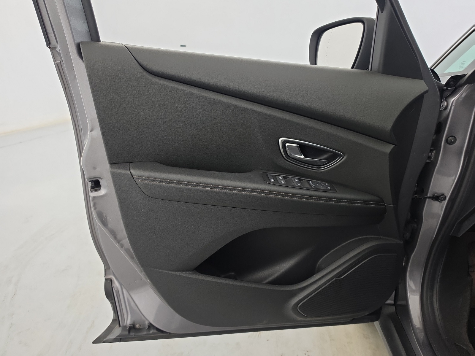Vente en ligne Renault Scenic 4 Scenic dCi 110 Energy au prix de 13 990 €