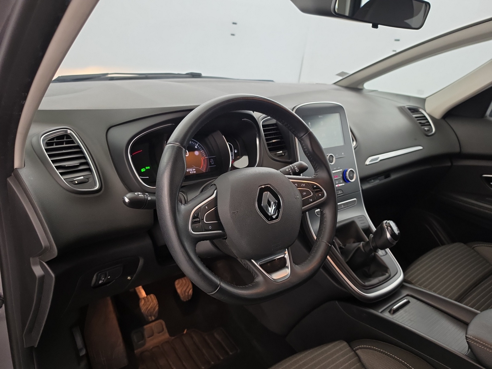 Vente en ligne Renault Scenic 4 Scenic dCi 110 Energy au prix de 13 990 €