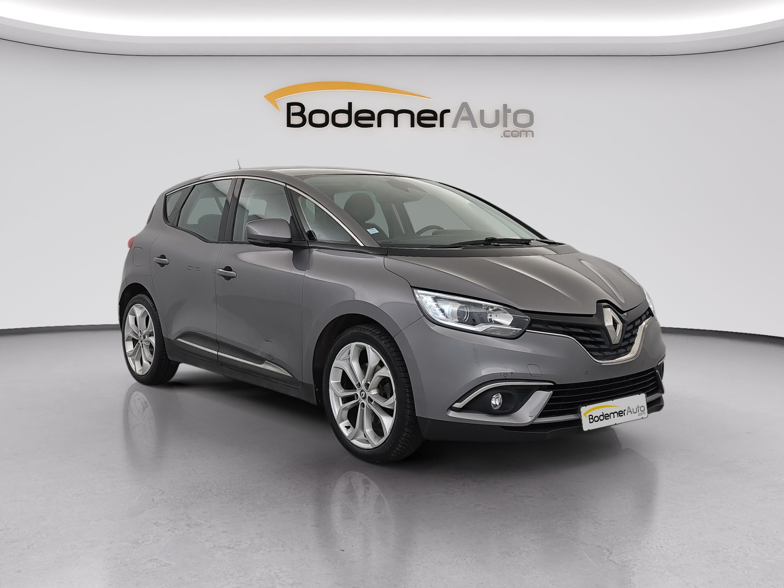 Vente en ligne Renault Scenic 4 Scenic dCi 110 Energy au prix de 13 990 €