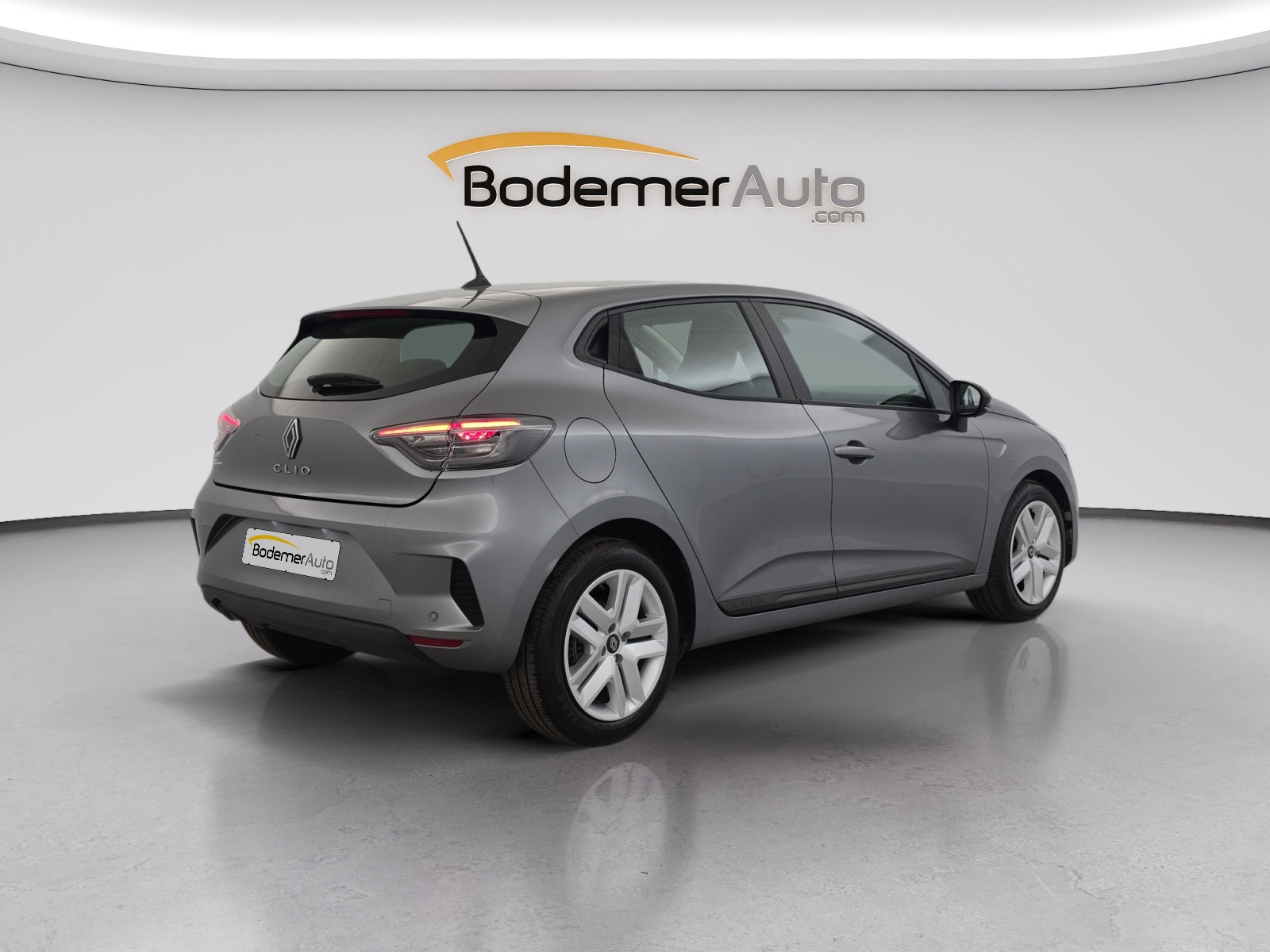 Vente en ligne Renault Clio 5 Clio TCe 90 au prix de 15 490 €