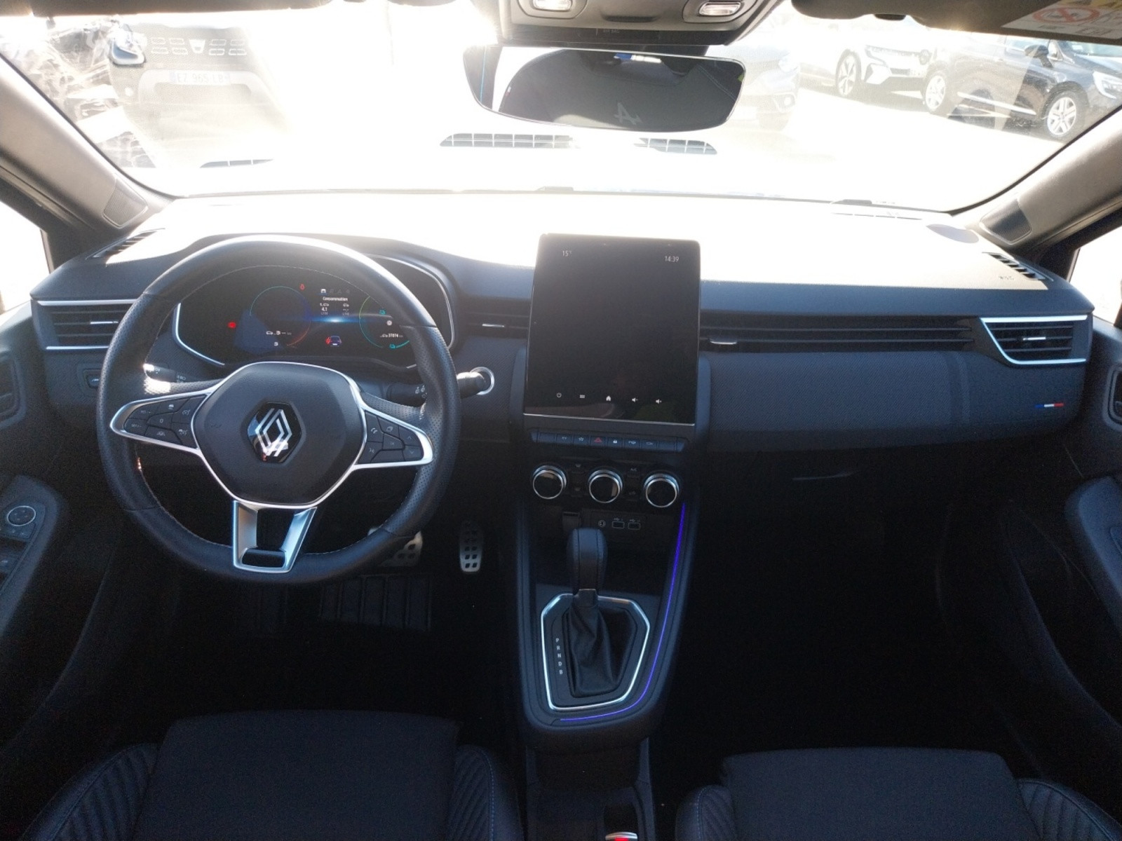 Vente en ligne Renault Clio 5 Clio E-Tech full hybrid 145 au prix de 21 300 €