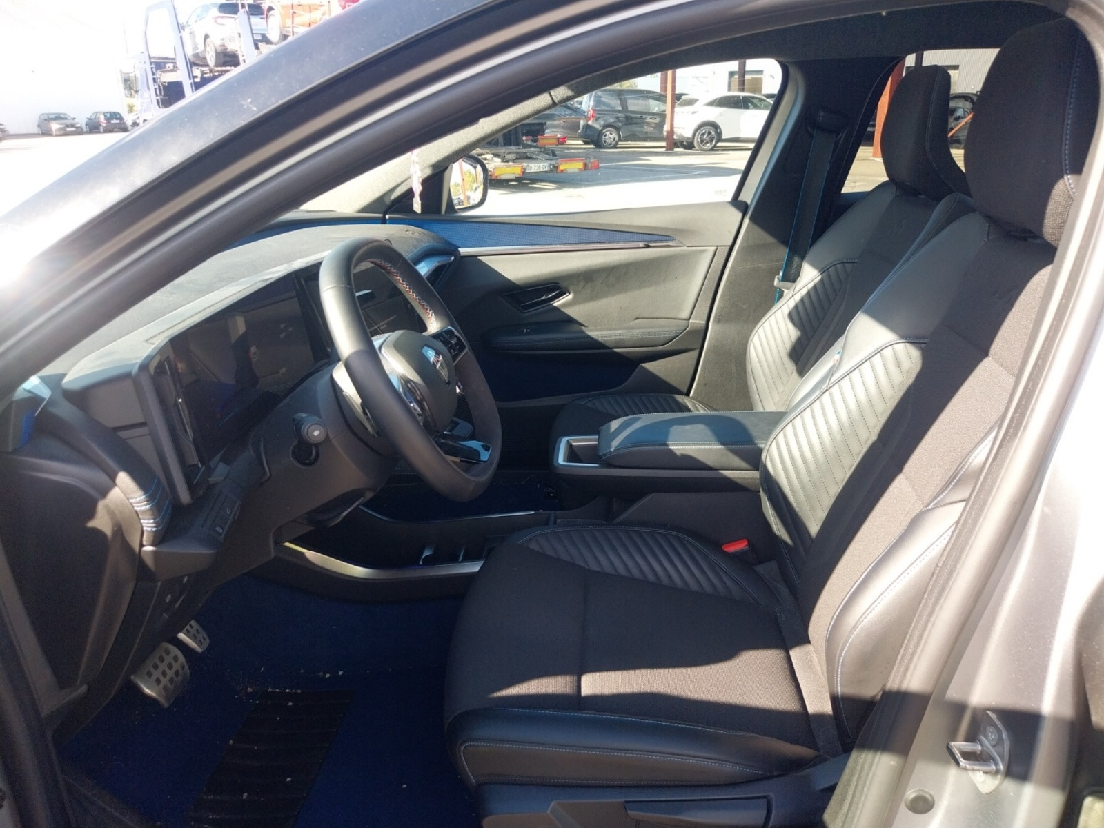 Vente en ligne Renault Scenic E-Tech Scenic E-Tech électrique 220 ch grande autonomie au prix de 34 500 €