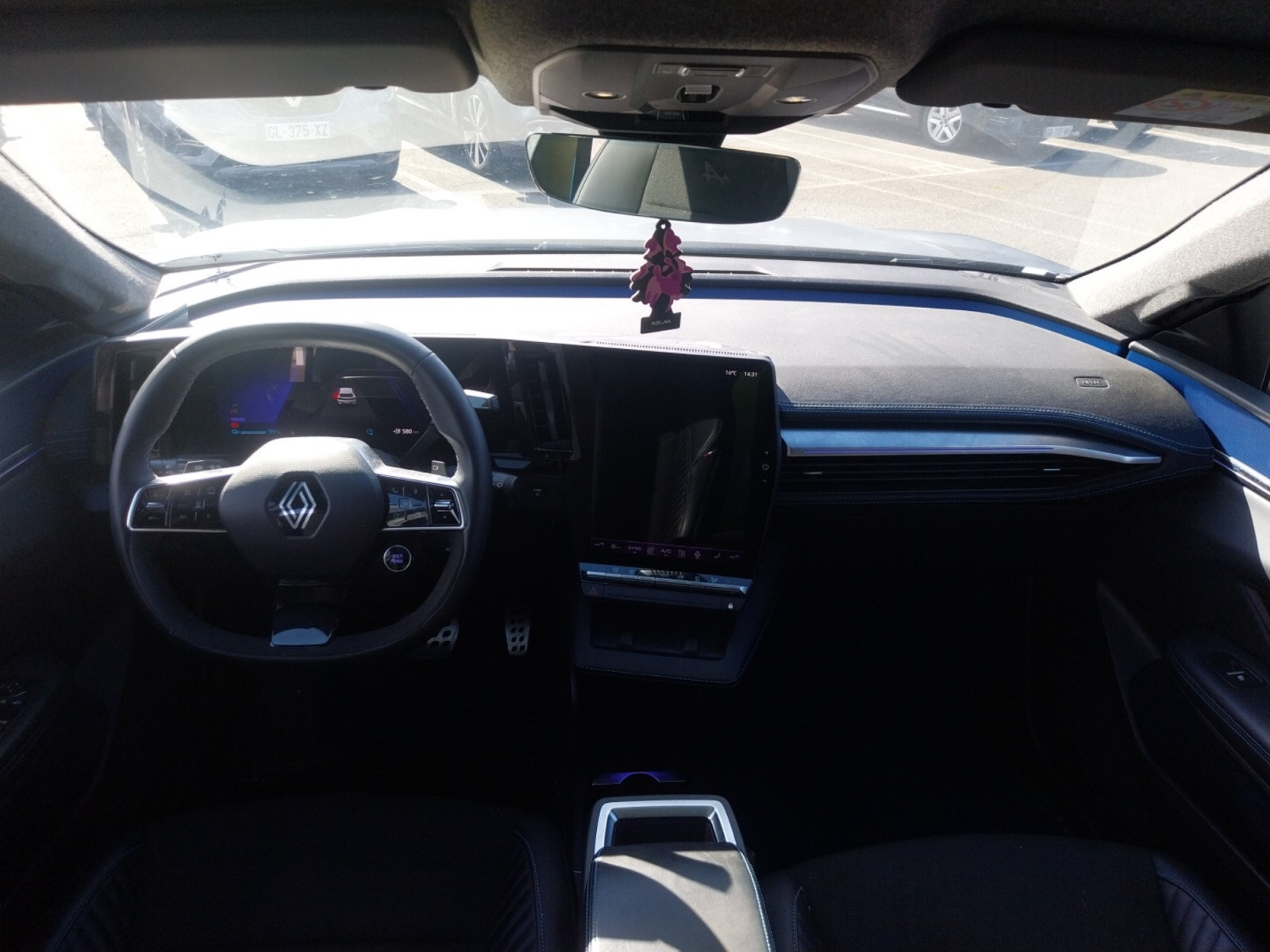 Vente en ligne Renault Scenic E-Tech Scenic E-Tech électrique 220 ch grande autonomie au prix de 34 500 €