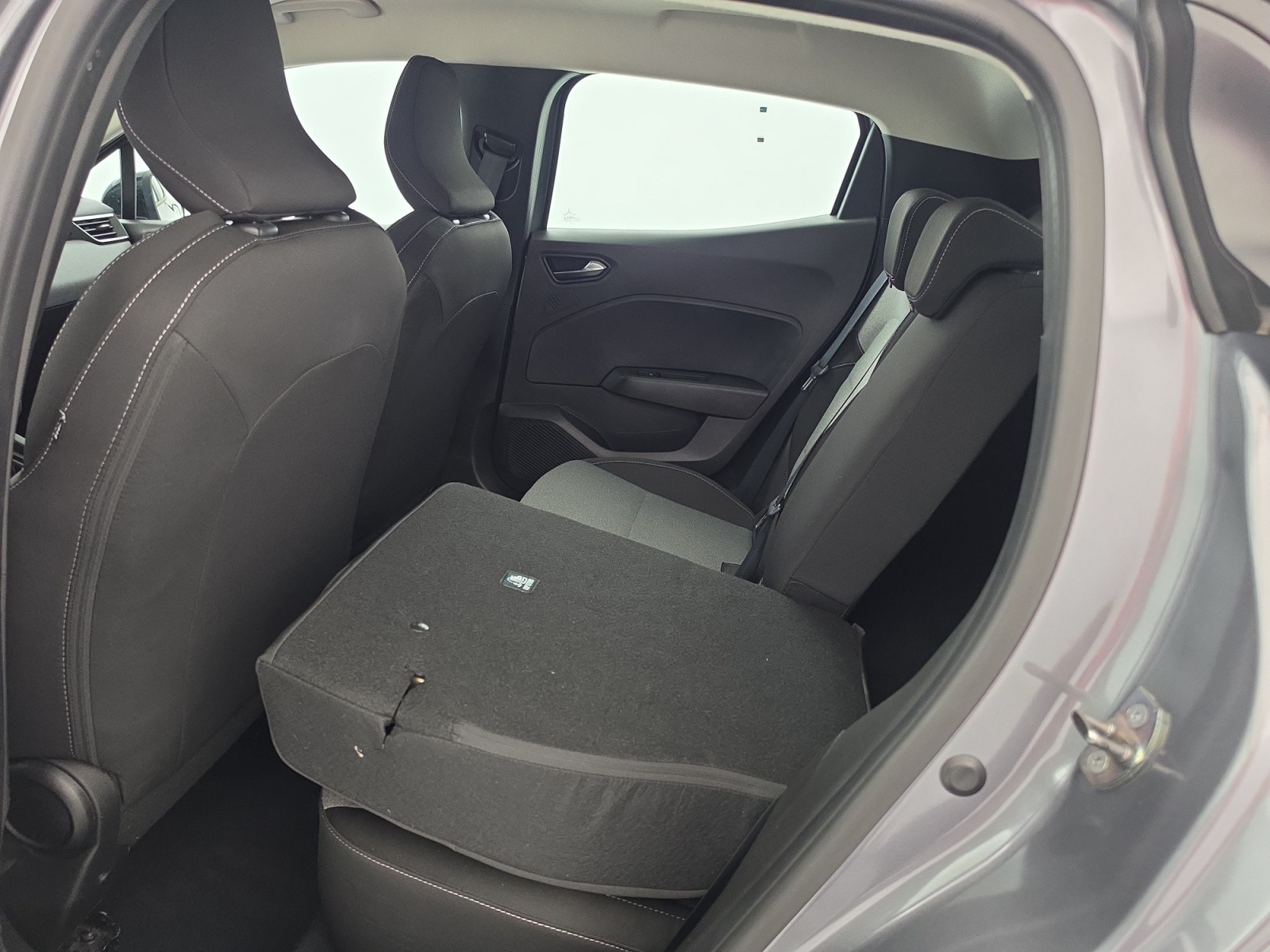 Vente en ligne Renault Clio 5 Clio TCe 90 au prix de 15 490 €