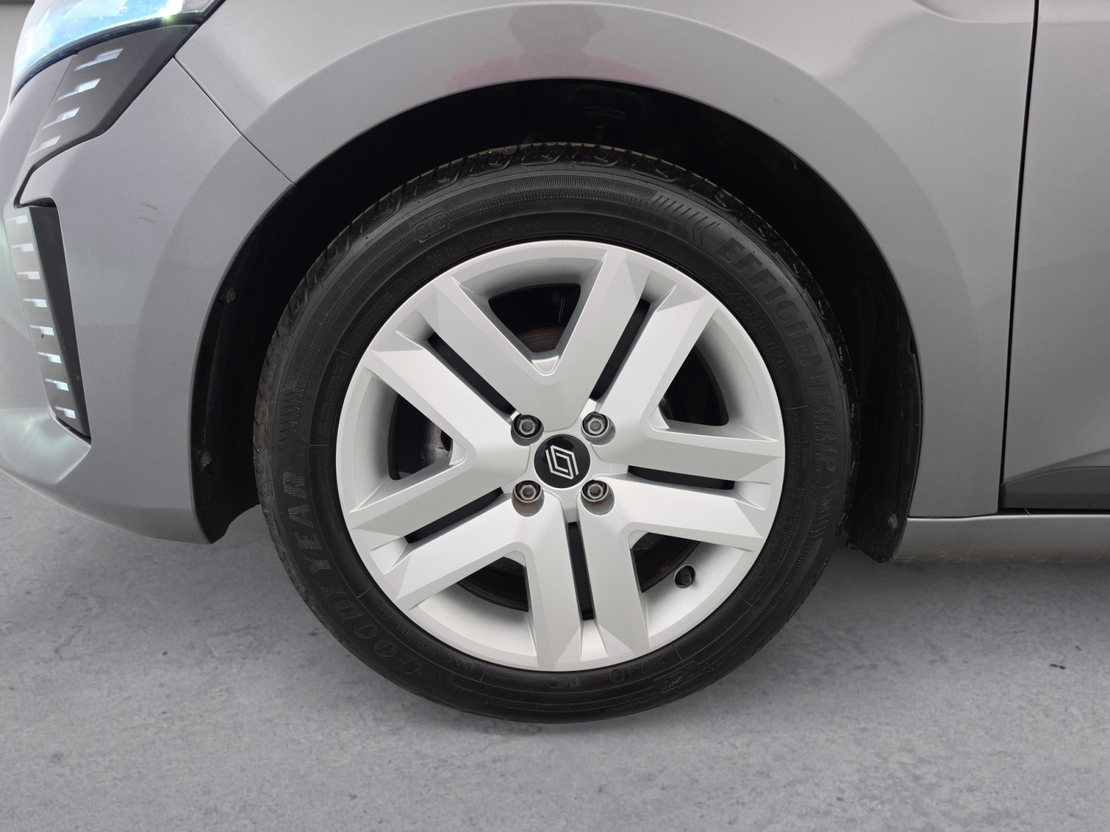 Vente en ligne Renault Clio 5 Clio TCe 90 au prix de 15 490 €