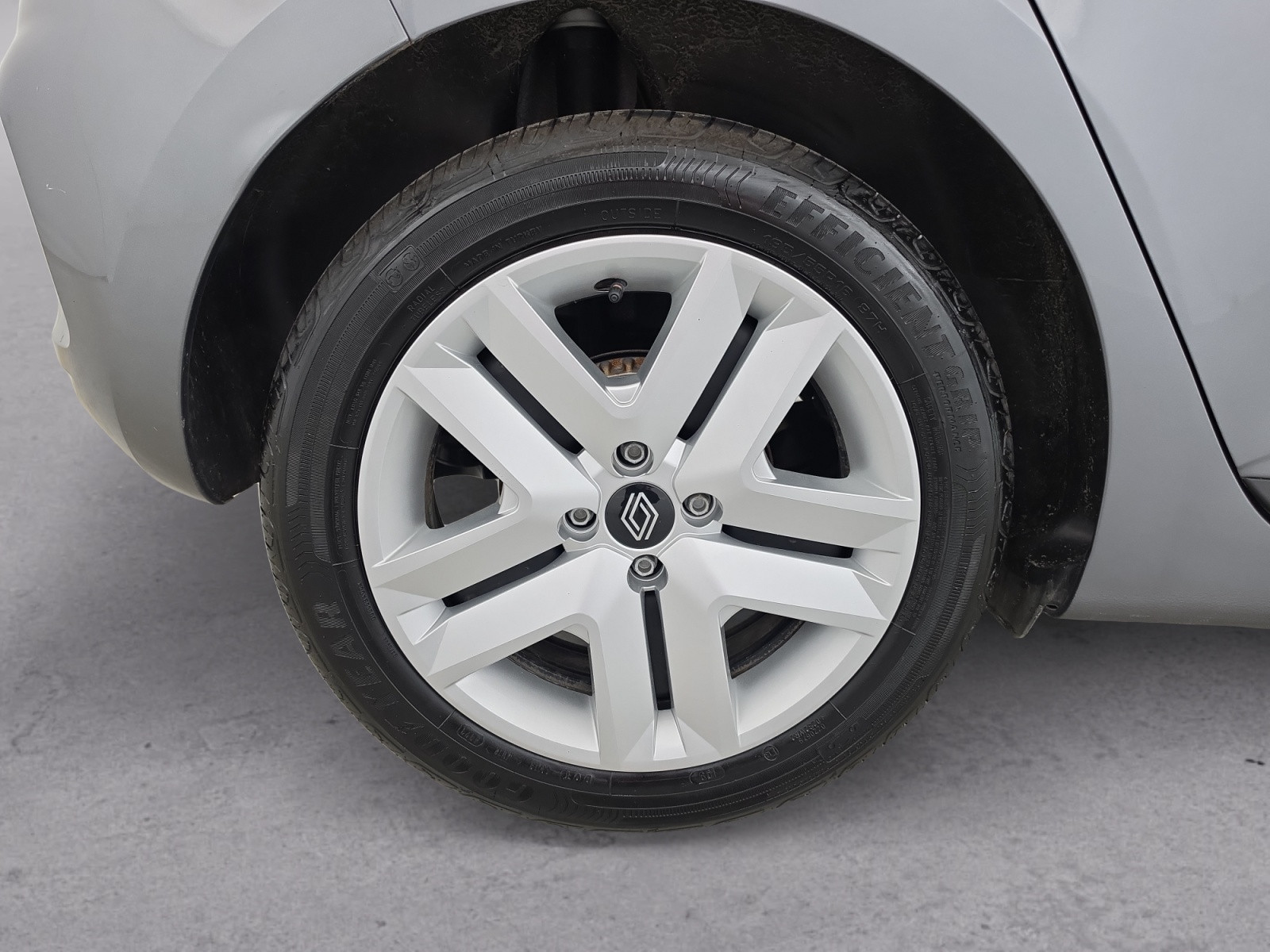 Vente en ligne Renault Clio 5 Clio TCe 90 au prix de 15 490 €