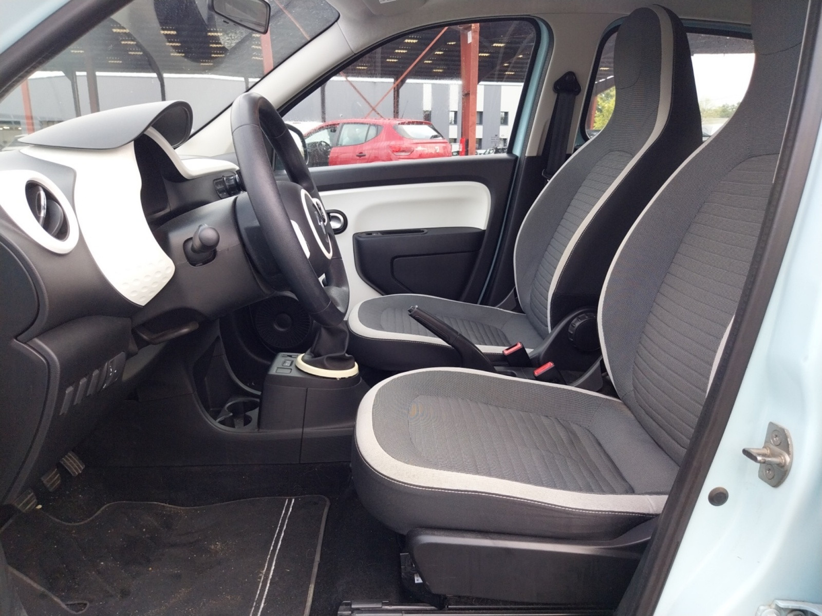 Vente en ligne Renault Twingo 3  1.0 SCe 70 eco2 au prix de 7 990 €