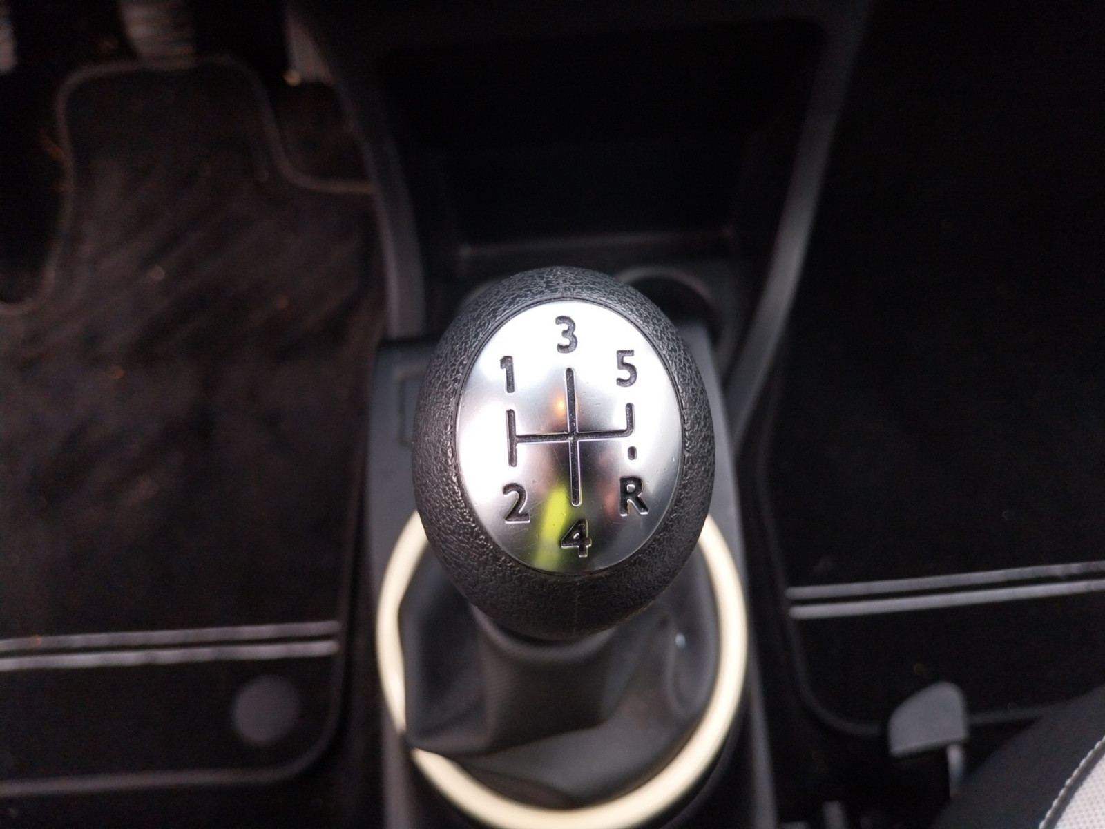Vente en ligne Renault Twingo 3  1.0 SCe 70 eco2 au prix de 7 990 €