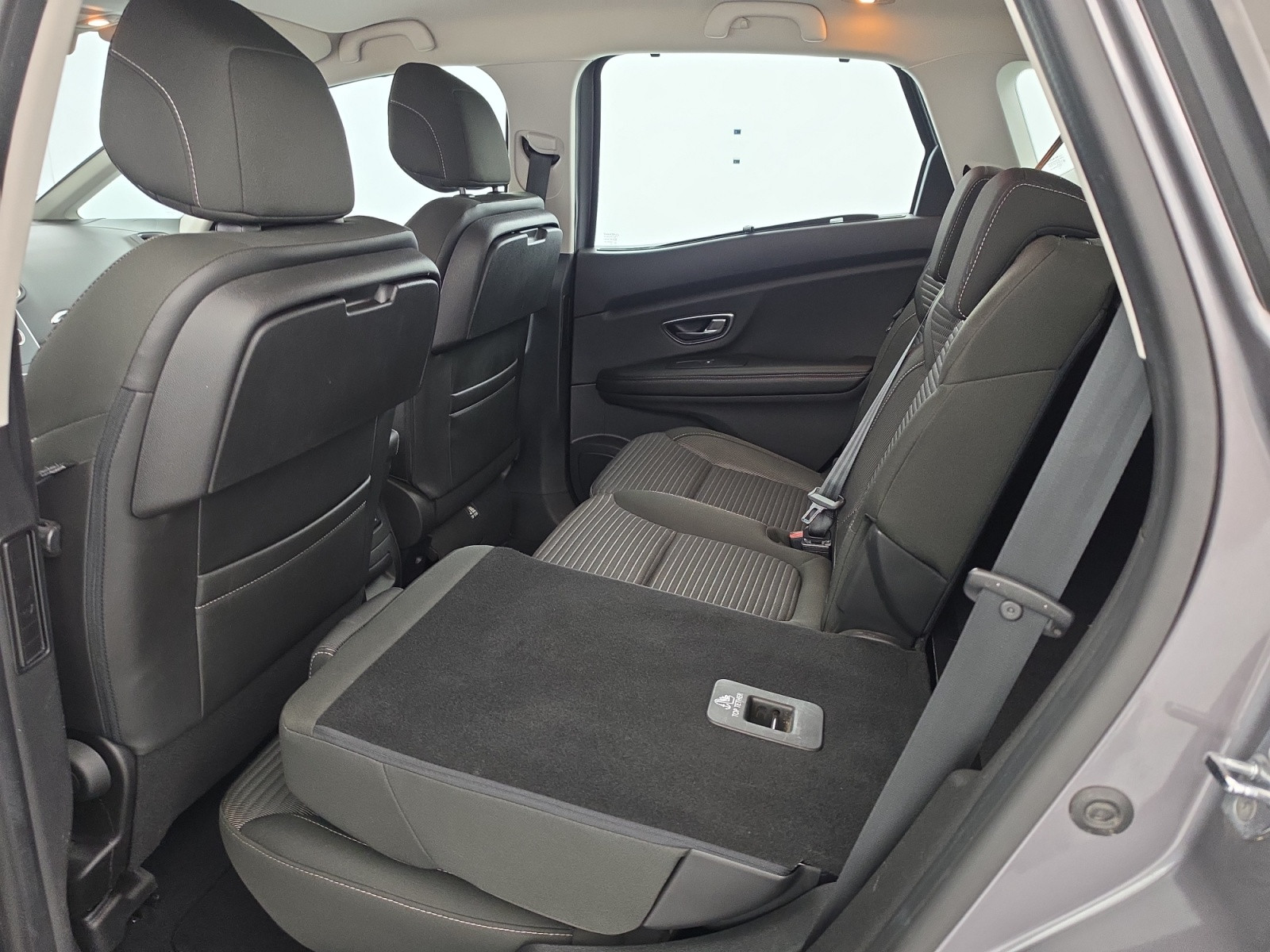 Vente en ligne Renault Scenic 4 Scenic dCi 110 Energy au prix de 13 990 €