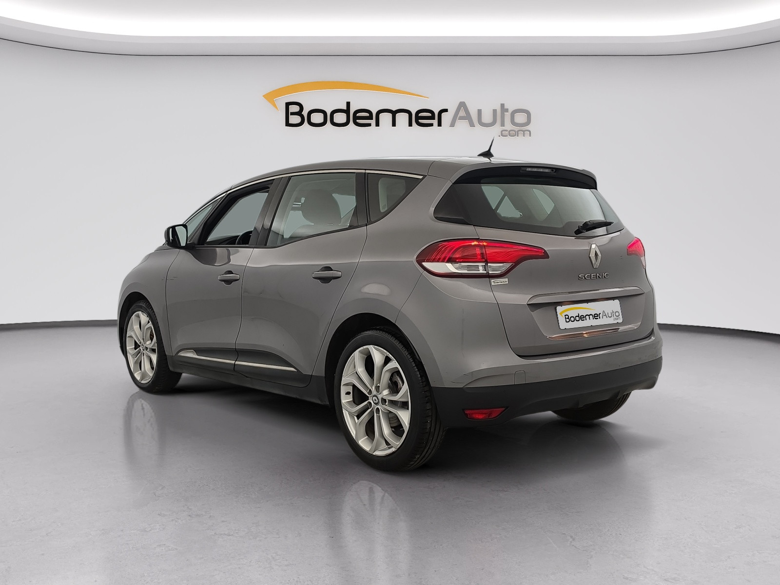 Vente en ligne Renault Scenic 4 Scenic dCi 110 Energy au prix de 13 990 €