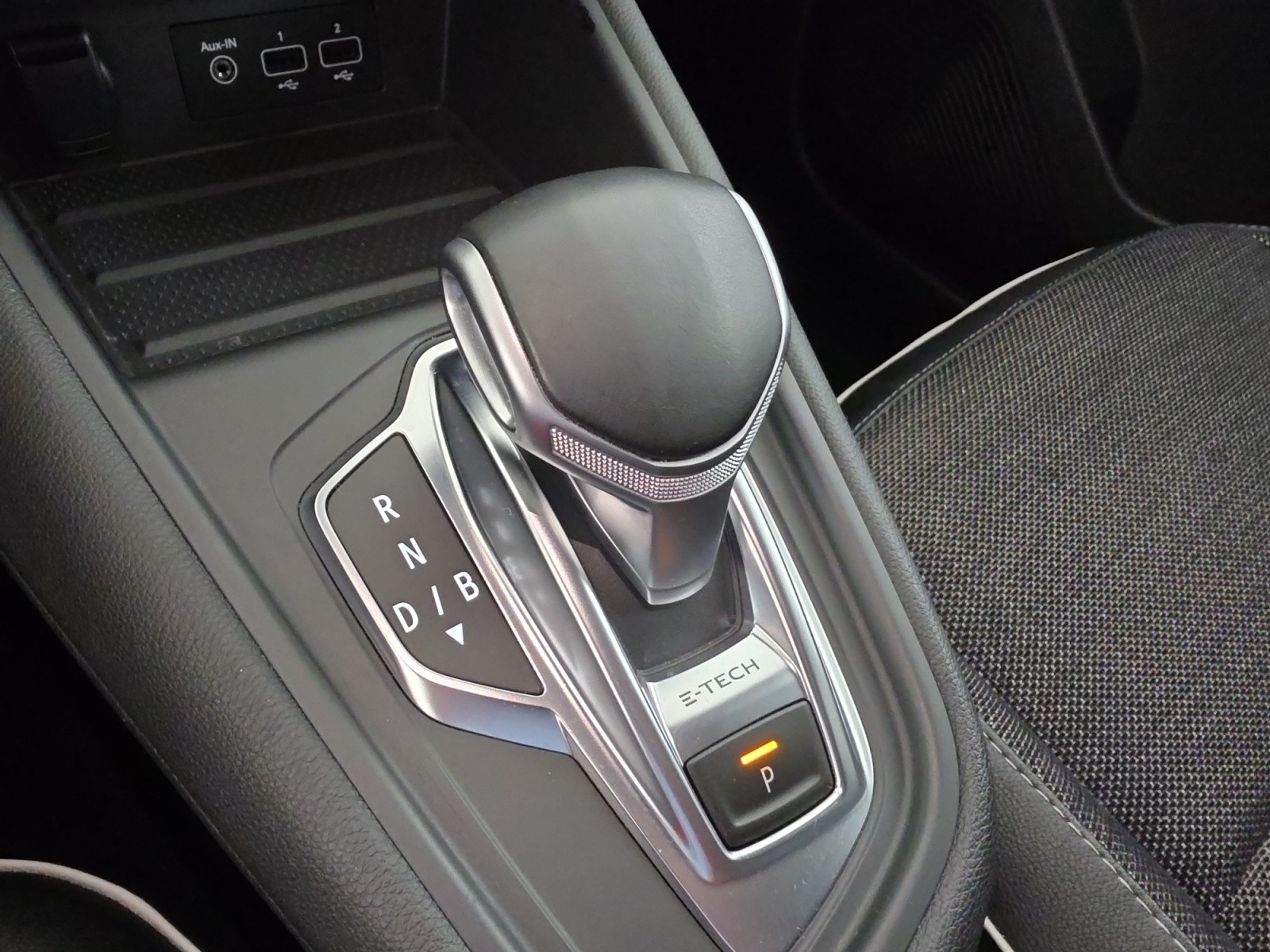 Vente en ligne Renault Captur  E-Tech hybride 145 au prix de 17 970 €
