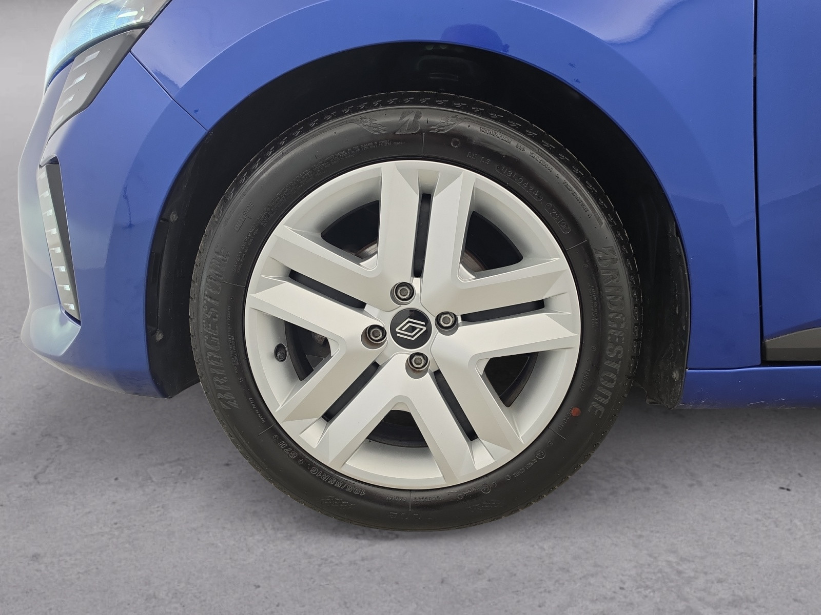 Vente en ligne Renault Clio 5 Clio TCe 90 au prix de 15 490 €
