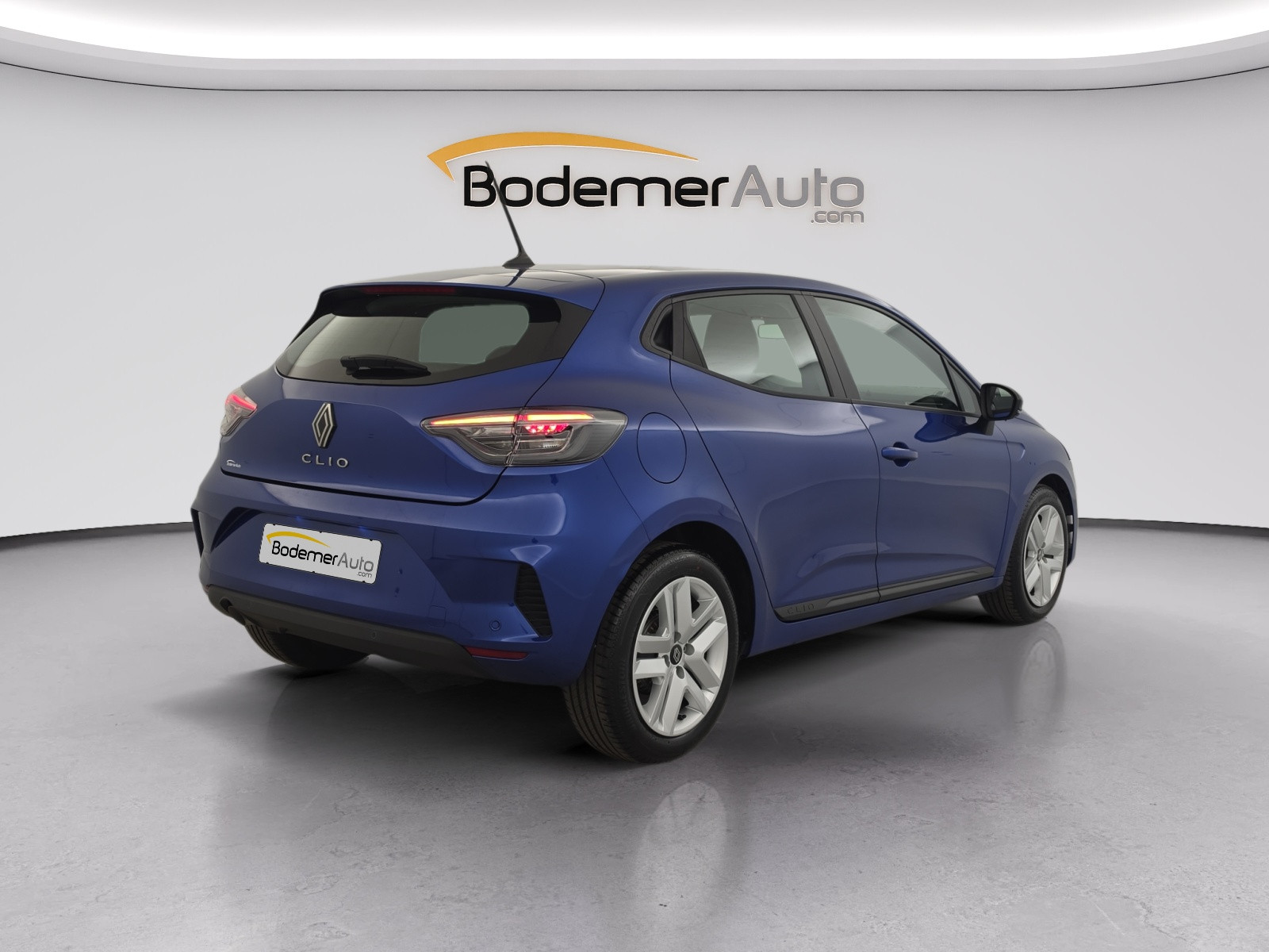 Vente en ligne Renault Clio 5 Clio TCe 90 au prix de 15 490 €