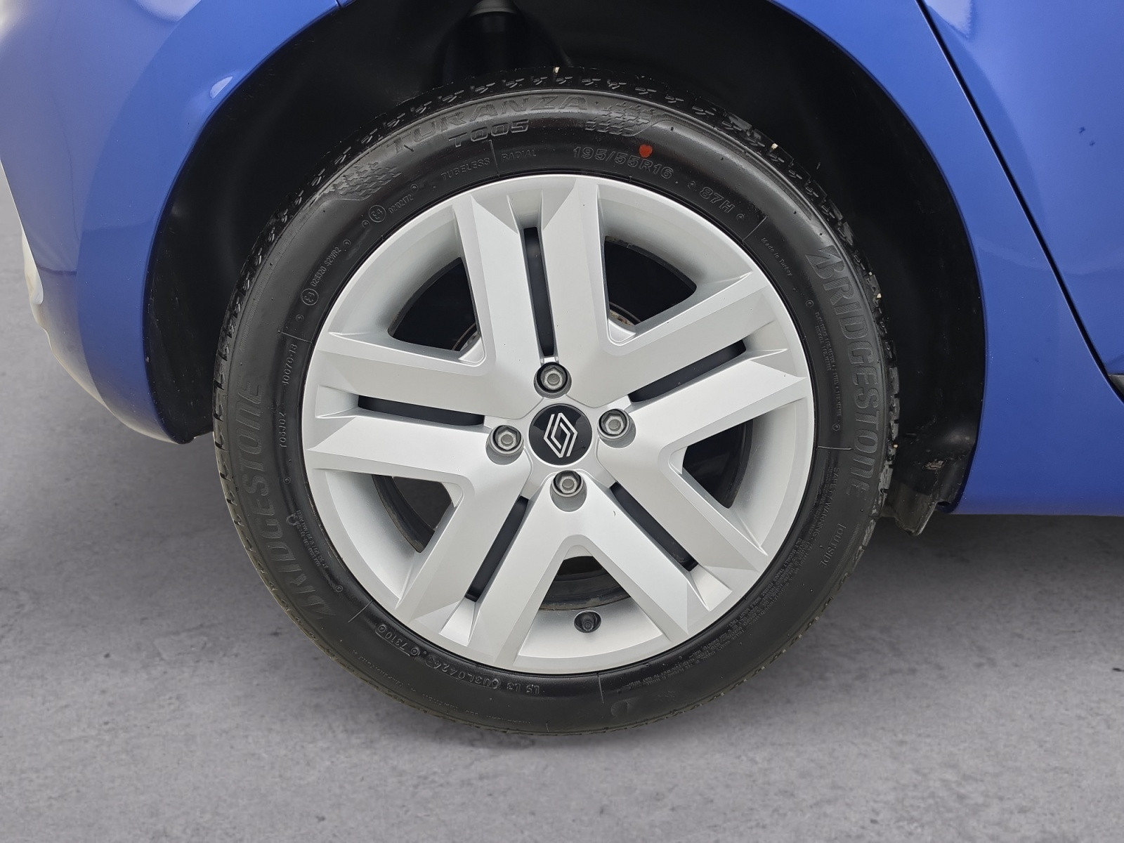 Vente en ligne Renault Clio 5 Clio TCe 90 au prix de 15 490 €