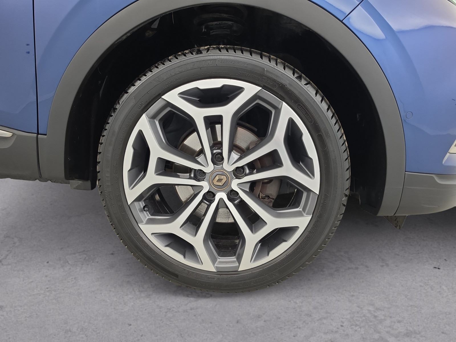 Vente en ligne Renault Kadjar  TCe 140 FAP EDC au prix de 17 390 €