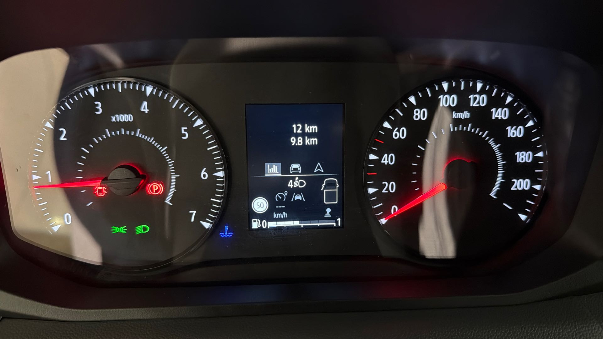 Vente en ligne Renault Master Fourgon MASTER FG DCI 130 L2H2 3T5 TR au prix de 52 320 €