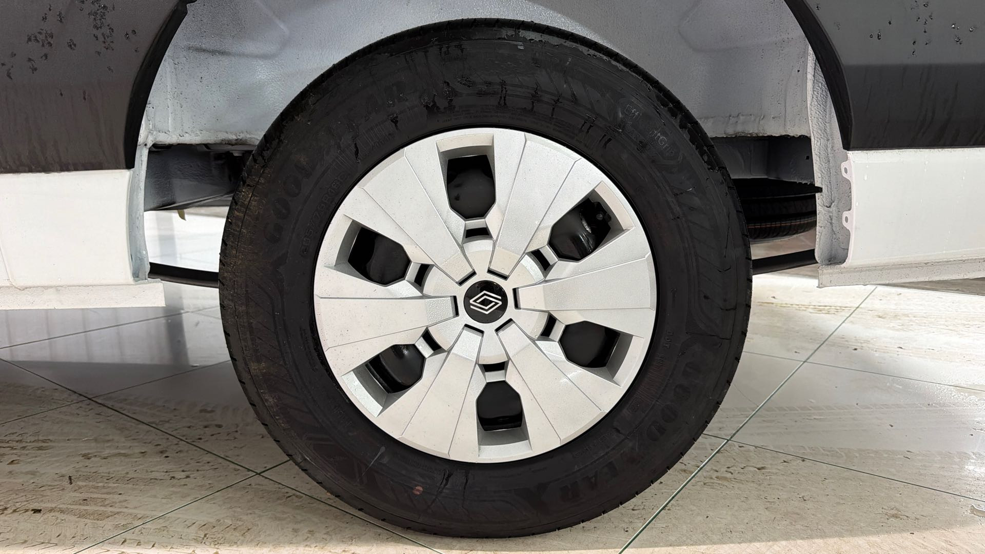 Vente en ligne Renault Master Fourgon MASTER FG DCI 130 L2H2 3T5 TR au prix de 52 320 €