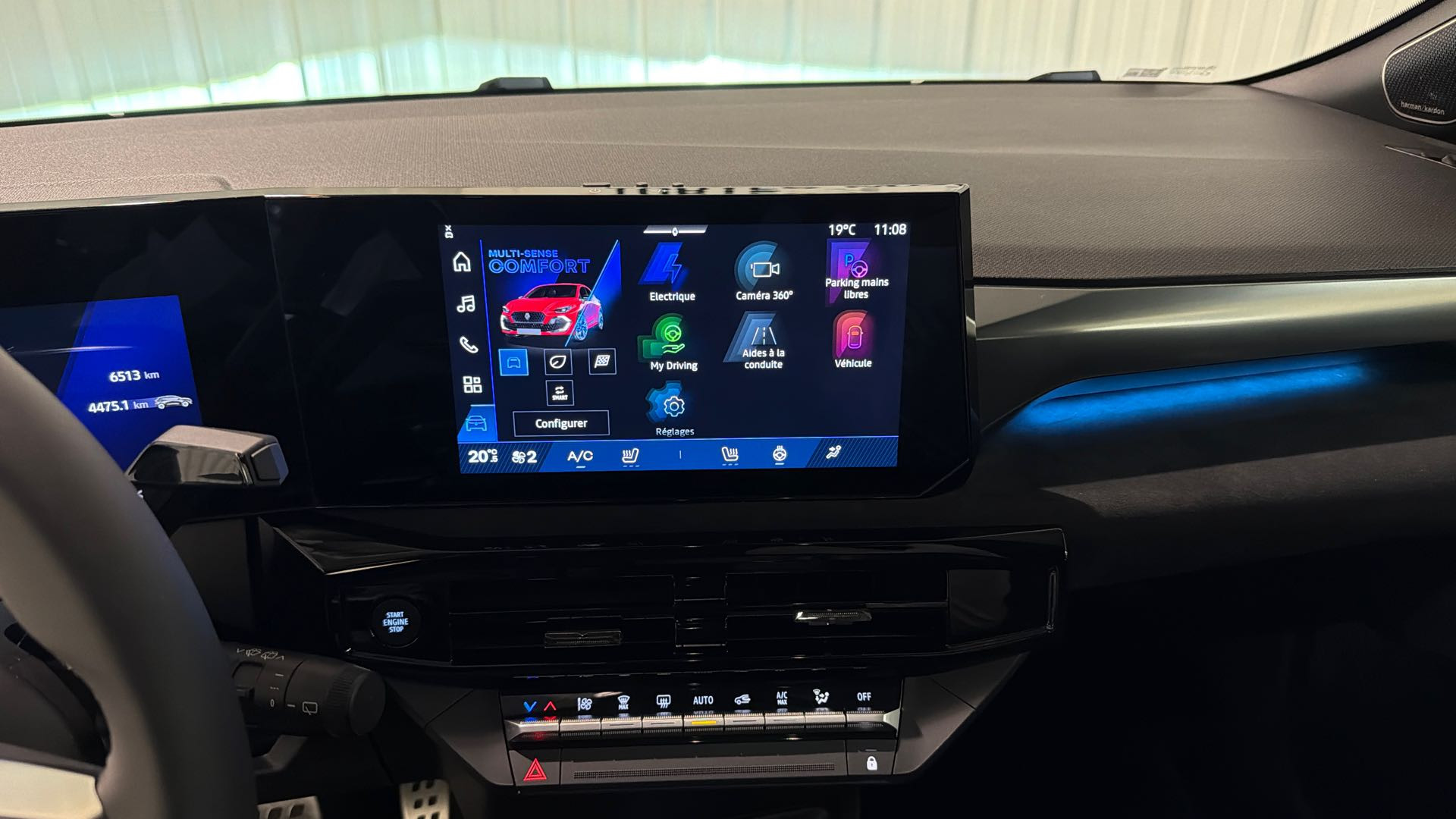 Vente en ligne Renault Clio 6 Clio E-Tech full hybrid 160 ch au prix de 30 800 €