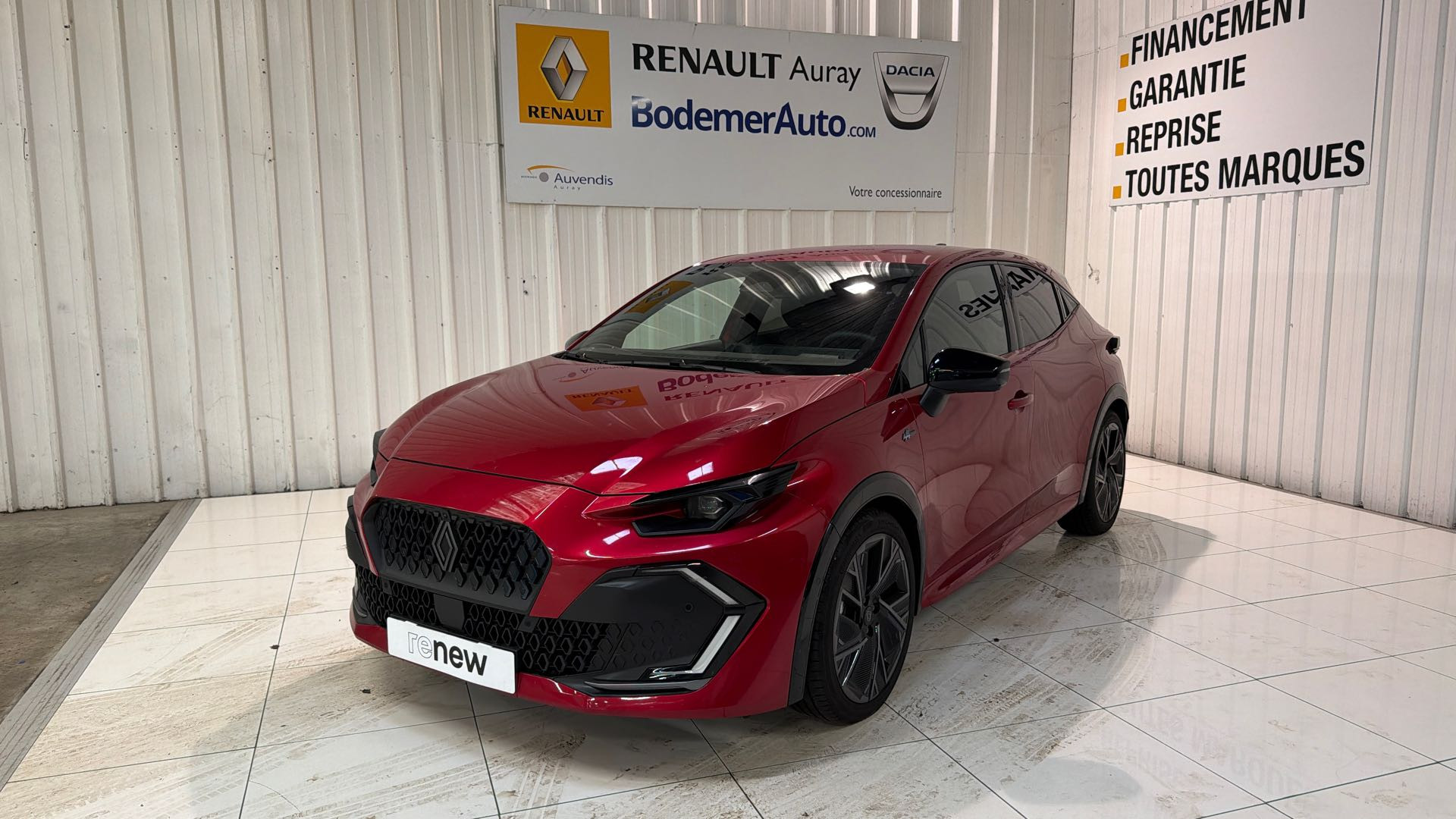 Renault Clio 6 Clio E-Tech full hybrid 160 ch occasion de 2026 en vente à Auray