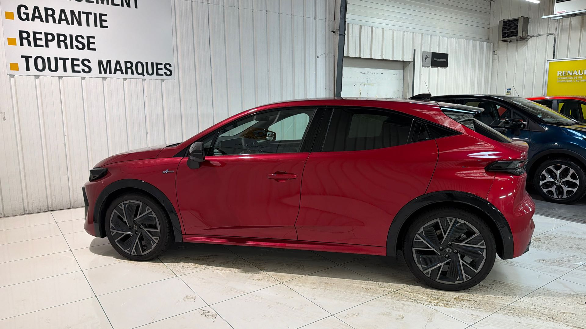 Vente en ligne Renault Clio 6 Clio E-Tech full hybrid 160 ch au prix de 30 800 €