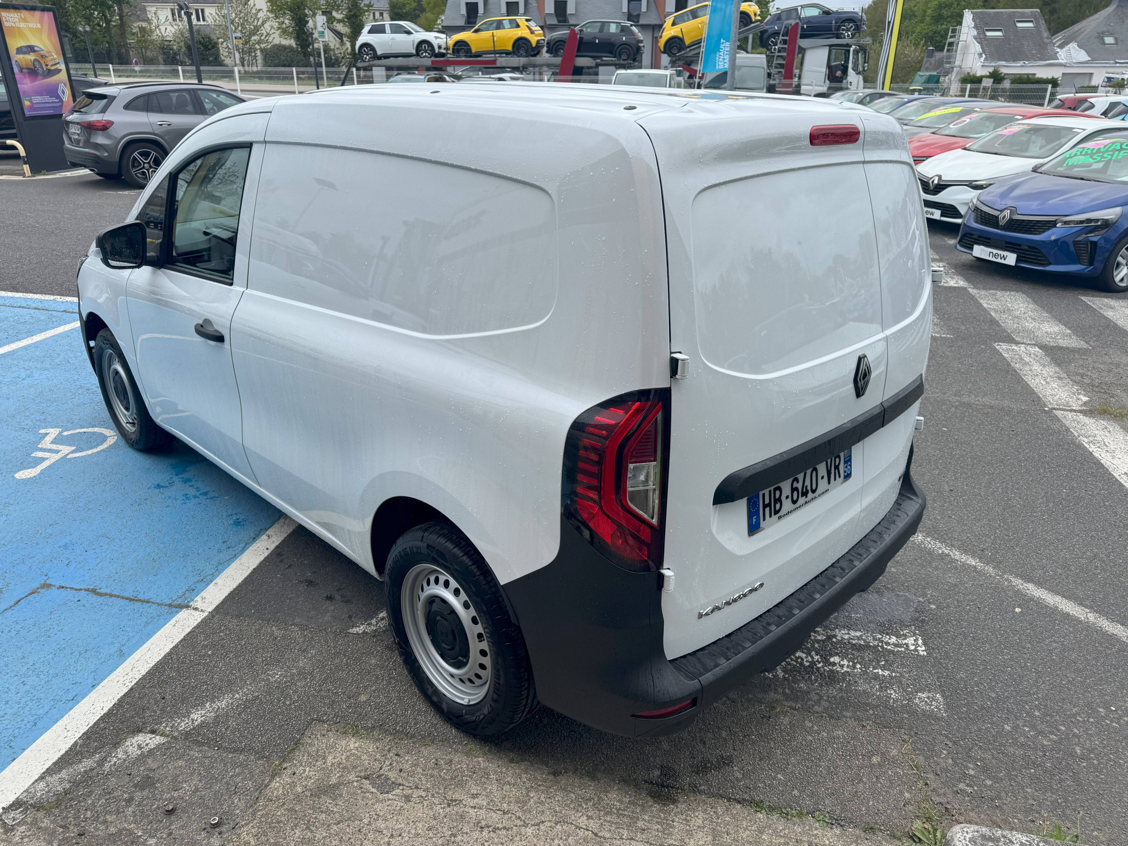 Vente en ligne Renault Kangoo Van E-Tech  FG TOLE L1 AC11 GSR2 au prix de 26 900 €