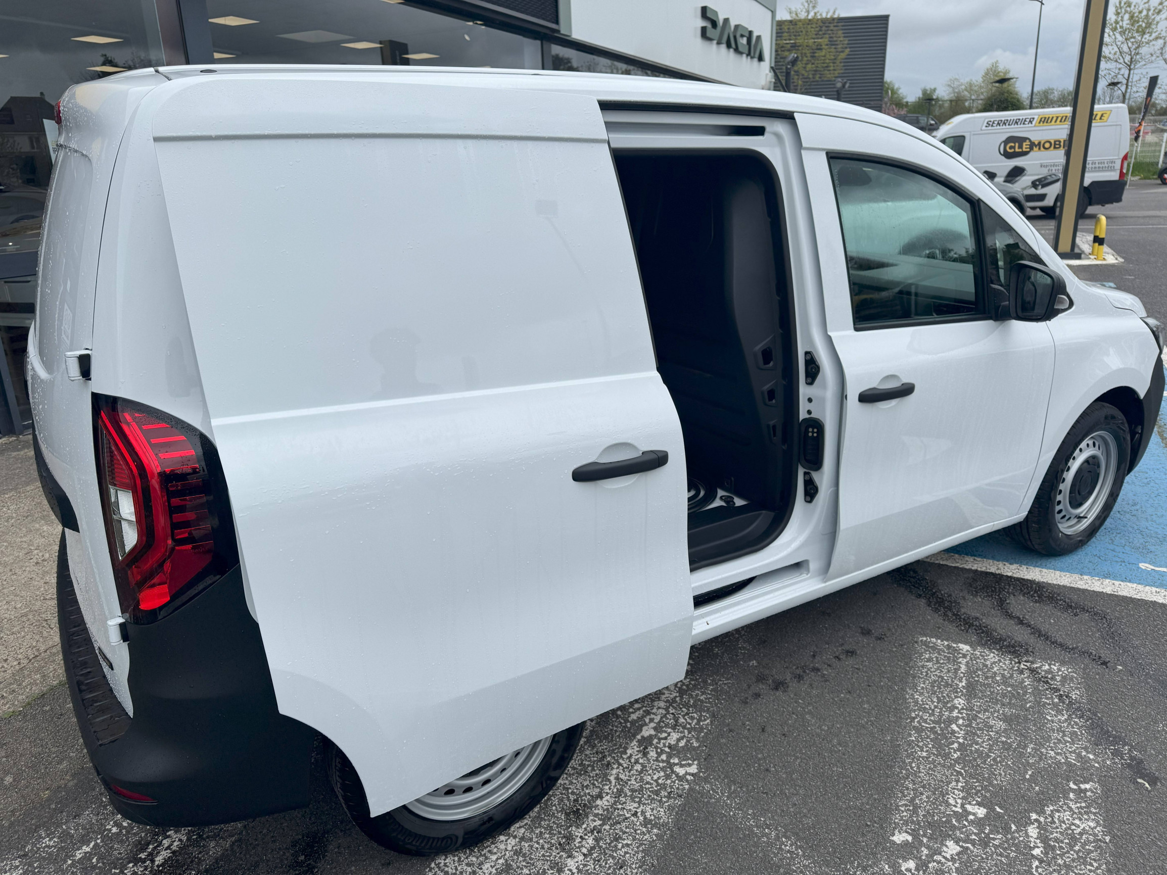 Renault Kangoo Van E-Tech  FG TOLE L1 AC11 GSR2 occasion de 2025 en vente à Auray