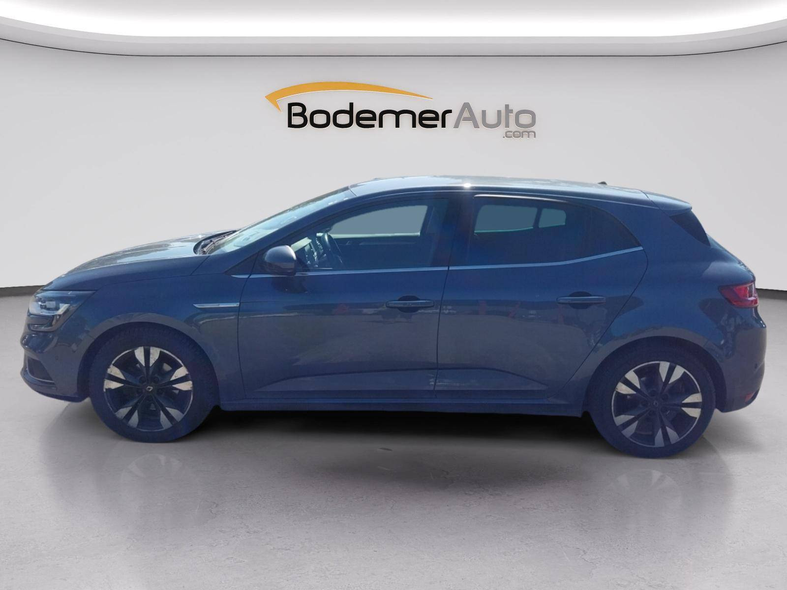 Renault Megane 4 Mégane IV Berline TCe 140 EDC FAP occasion de 2019 en vente à Auray