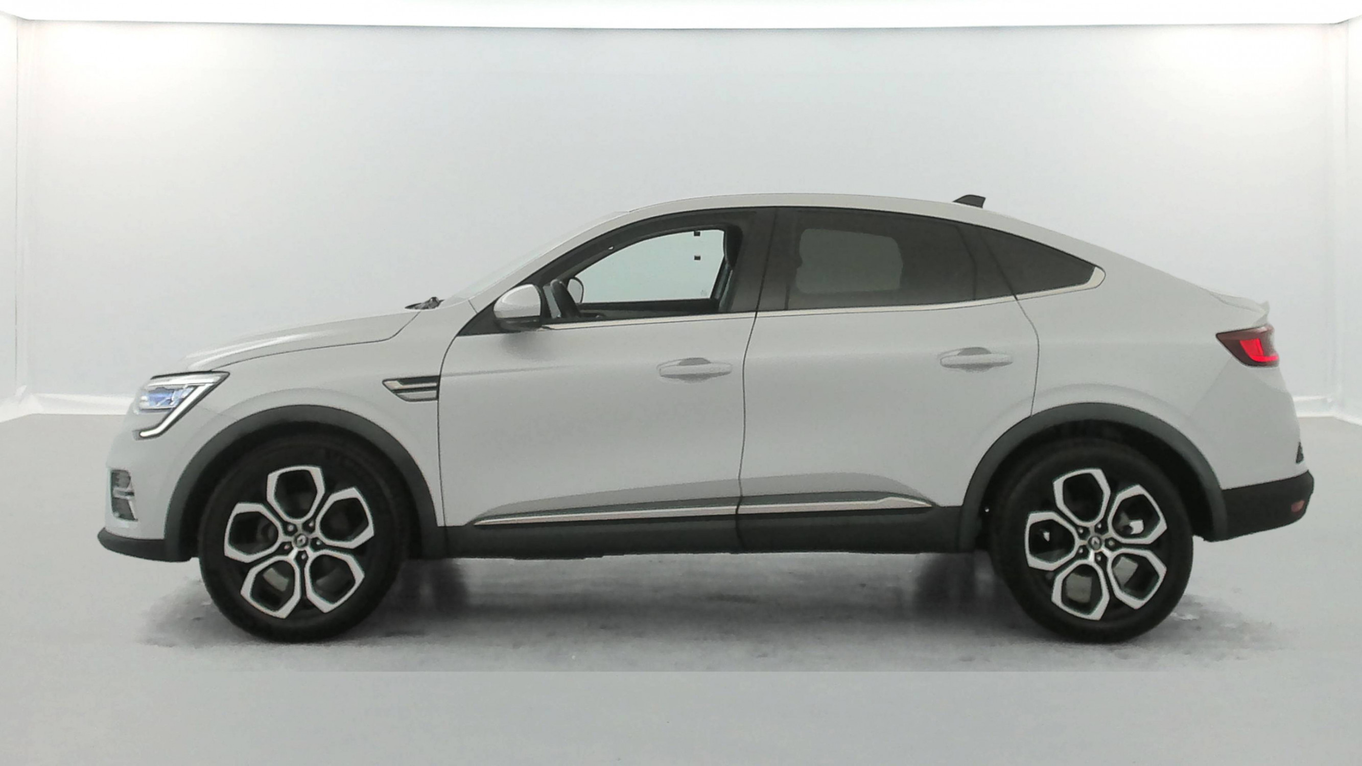 Renault Arkana  E-Tech 145 - 21B occasion de 2022 en vente à Auray