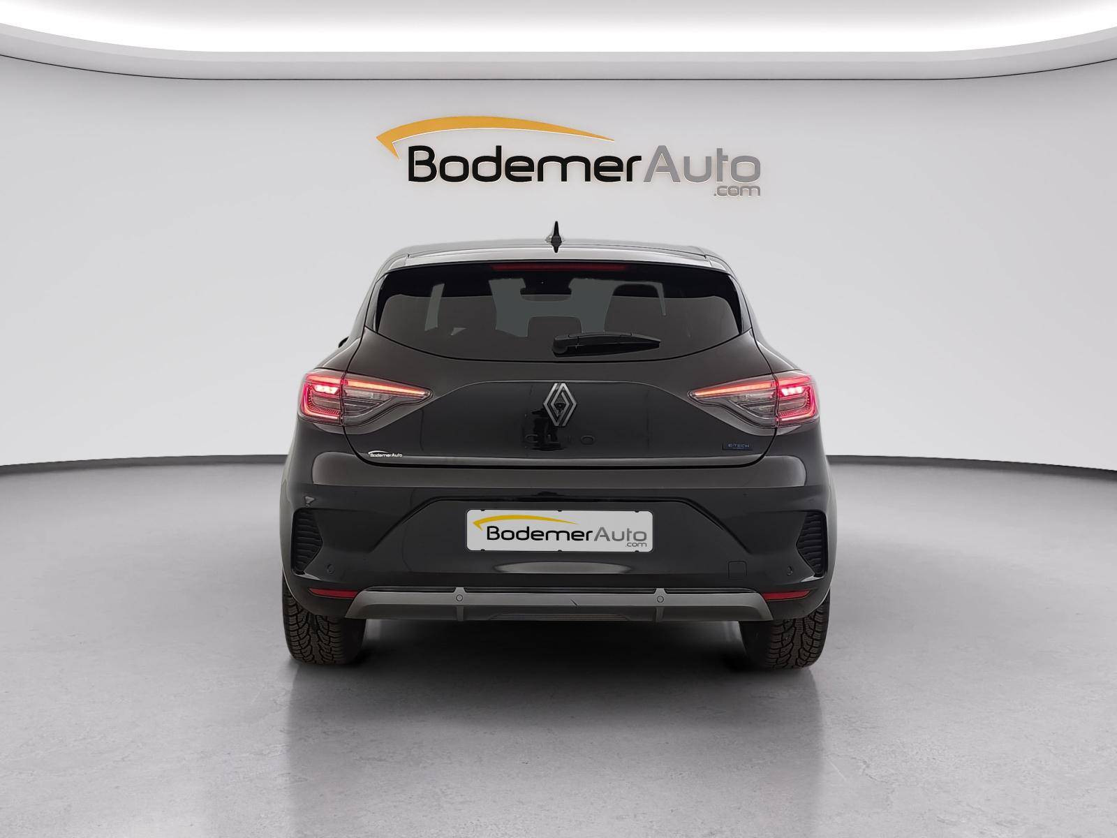 Vente en ligne Renault Clio 5 Clio E-Tech full hybrid 145 ch GSR2 au prix de 21 970 €