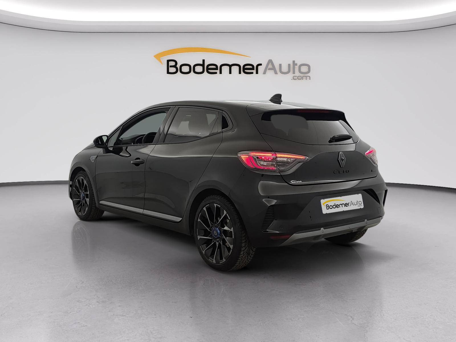 Vente en ligne Renault Clio 5 Clio E-Tech full hybrid 145 ch GSR2 au prix de 21 970 €